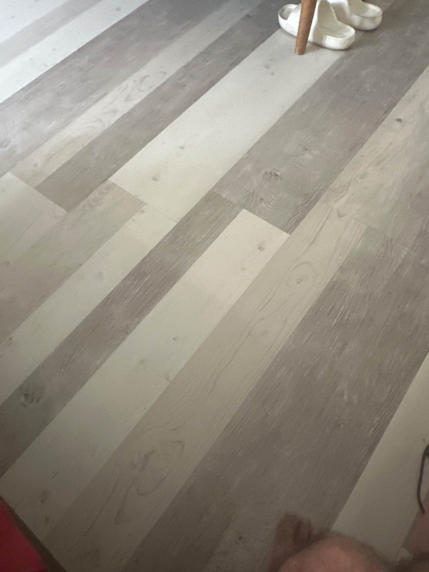 Furnished room for rent in 2 bedroom apartment. Room is medium size with a single bed and wall closet, big windows. Close to Indian market, subway E, F, R, M , 7 train Near 74th st Roosevelt ave stop. 15 mins to Manhattan .
Looking for student or professional male someone who is clean , hygienic, friendly, responsible  and can pay rent on time. All utilities are included. Great neighbourhood and 4 mins walk to subway. Room is only for one person only 
Rent + Security deposit required at move in. Thank you.