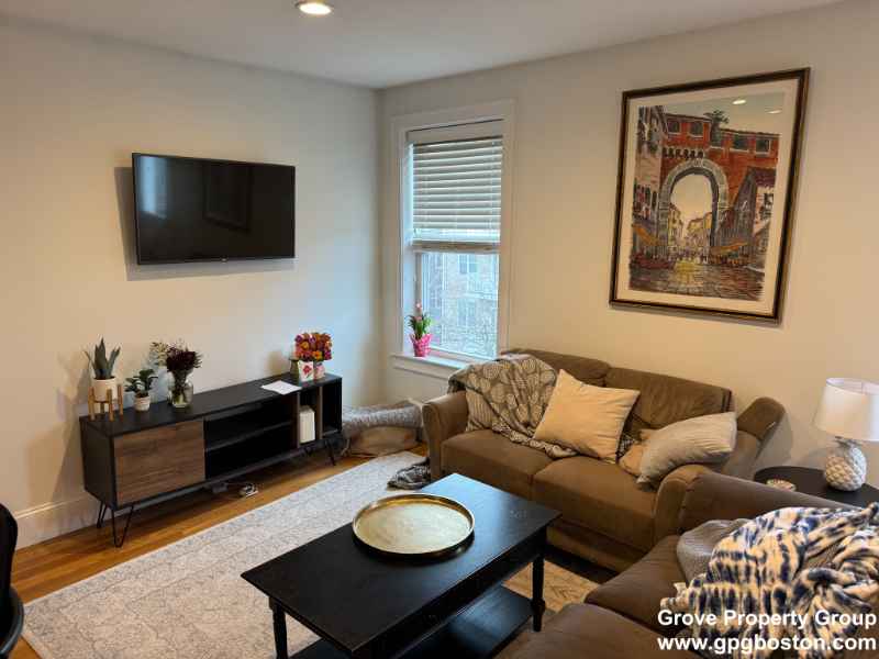 Looking for a peaceful space? We've got you covered! Contact Schenkelr2@gmail.com to learn more and schedule a viewing.