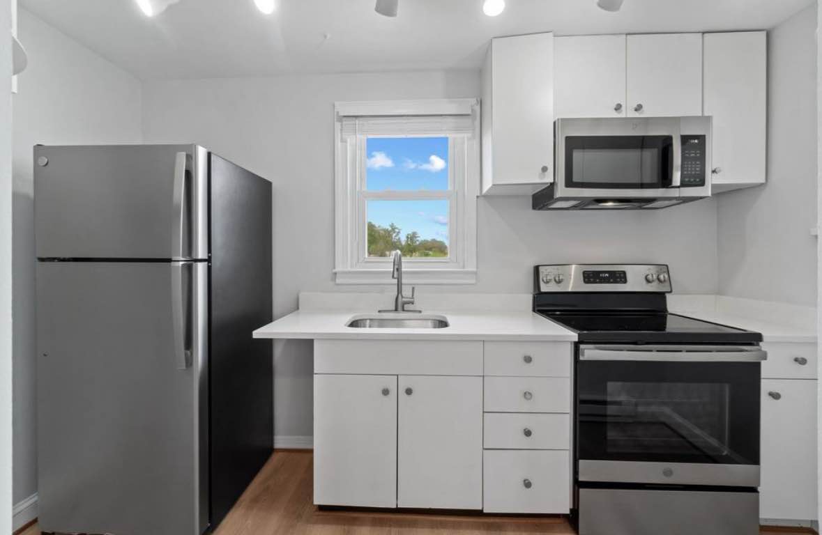 Hello I’m a private landlord,I got houses available for rent  with immediate move in,Utilities included inbox me directly via 1 (269) 340-9346 for more information about the  property