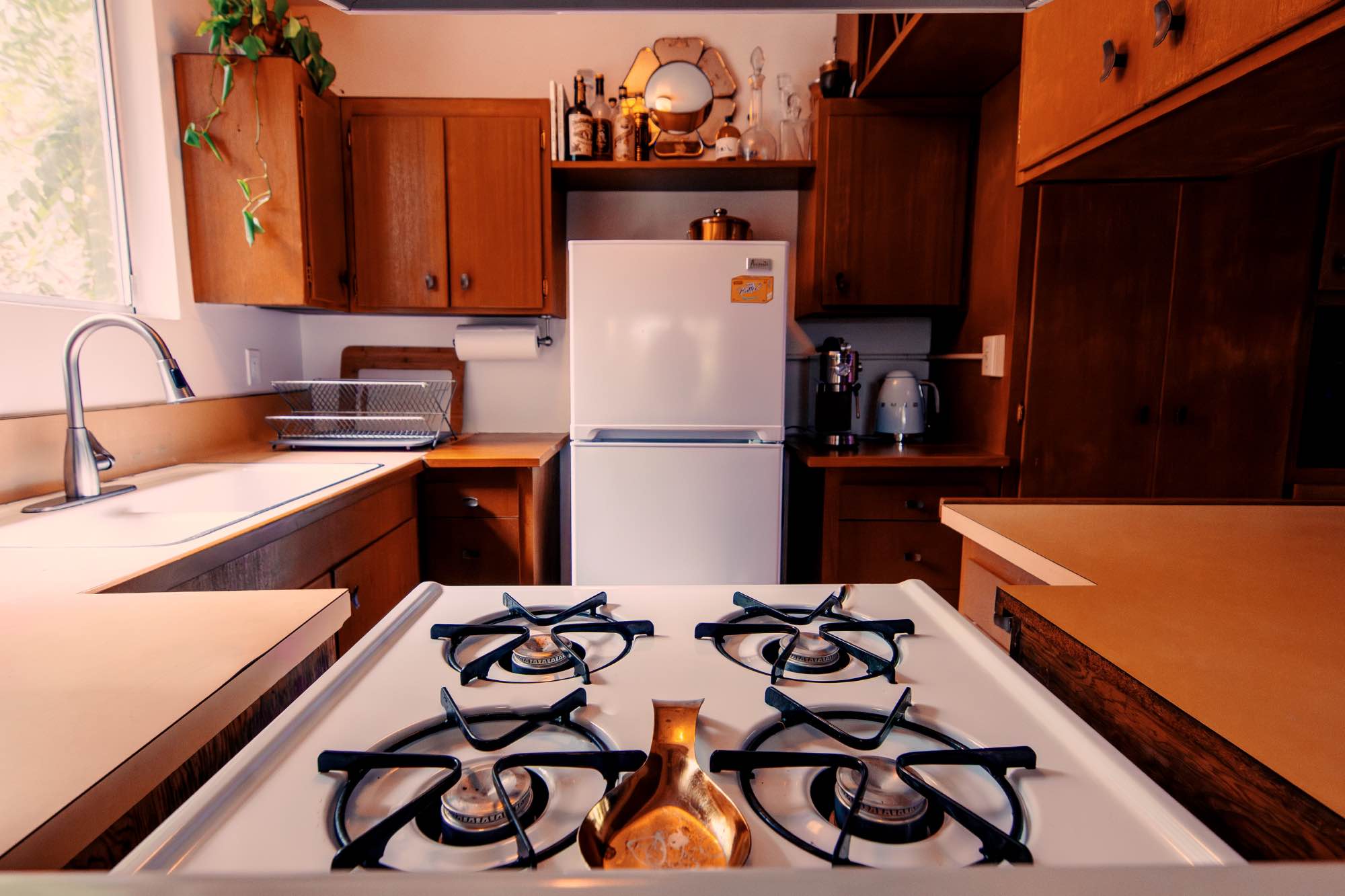 Howdy!
I have a room available starting November 1st in my 1960s hideaway in the hills of Elysian Park. We call it “The Disco Cabin” due to its 1960’s Lautner-esque architecture and retro décor. The home is tucked up in a secluded cul-de-sac and surrounded by trees and nature. It’s one of the quietest and coolest areas in LA (typically 10–15º cooler than the rest of the city).
It's a tranquil getaway, just minutes from the 5, 101, and Elysian Park Trail. The main house is a 2BD/1BA with a Japanese garden and a brick-laid patio with built-in wooden seating. Out back, there’s an ADU studio with its own private bathroom and balcony that I use as my workspace.
The neighborhood has a Topanga/Laurel Canyon feel, home to many famous artists and architects (The Jules Salkin House by John Lautner is a few houses over) There are also several accessible hiking trails, public gardens (best views of DTLA) and seventeen public steps/stairways (Baxter Steps is a nine-minute walk away)
I’m looking for a kind, responsible, and creative roommate who can appreciate the home and neighborhood for what they are. I feel I lucked out finding this space and it’s important to me to maintain a good relationship with the homeowner.
I’m a 36-year-old documentary filmmaker/DP/photographer. I travel often for work, and when I’m home, I usually spend most of my time working on projects in the studio out back - so the right person will often have the home to themselves. My ideal roommate is clean, self-aware, and comfortable helping look after the home while I’m away.
The available bedroom is currently set up as a second office but will be cleared out by November 1st. It has a private closet with built-in shelving and a high window that looks up the hill with nice sunrise light through the trees. The home is mostly furnished save for the available bedroom. I’m open to changes and additional furnishing - a roommate with a sense of style is a plus!
Additionally, I’m open to renting the master bedroom (not pictured) to the right couple, in which case I’d take the second bedroom. Since I’m not home often, this could be a great fit. We’d work out a different rate depending on use and access. Just putting it out there in case a friendly couple is looking!
Rent - $1,900/Month
Fiber Internet - $45/Month/Person
DWP - $45/Month/Person
Gas - $15/Month/Person to $150/Month/Person depending on use
Deposit - $1,900
Available - Nov. 1st 2025