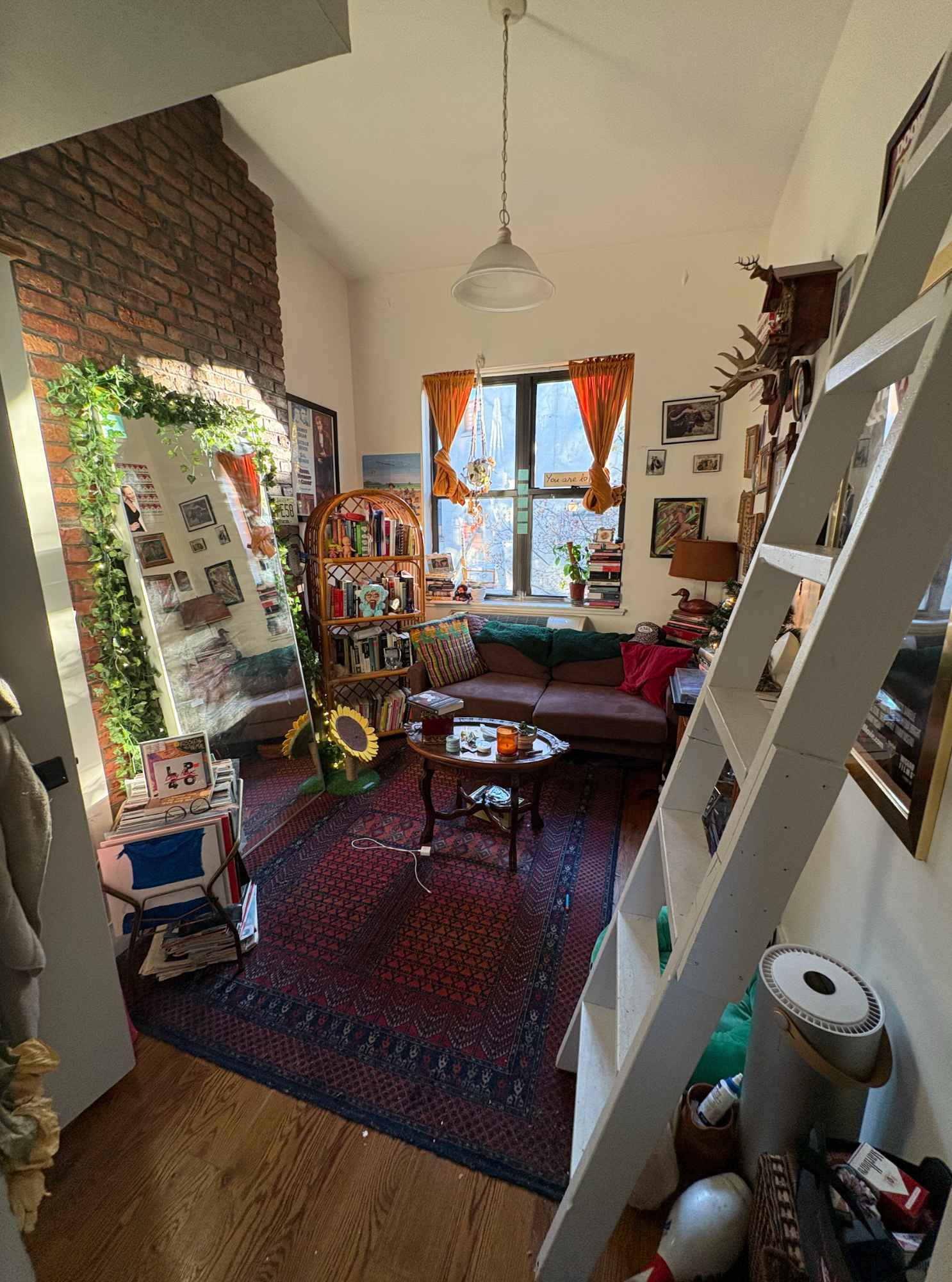 Hi!!!
Looking for a lease takeover starting Dec 1st, 2024-Sept 1st, 2025. The apartment is located in Bushwick, BK. Close to the J train and buses!! There are currently 4 other tenants (who are male), who are lovely and super fun to hang around! I am good friends with them! Rent is $1270; the bedroom has its own bathroom with a shower, has AC, and is a loft bedroom!! Please reach out with any inquiries!!! I am looking to move as soon as possible