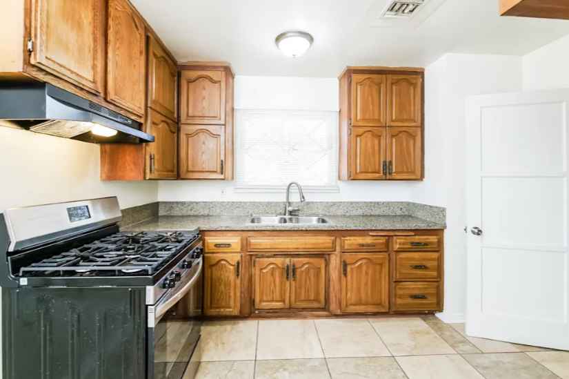 Hey there! This place really feels like home the moment you walk in. It’s cozy, clean, and has a great layout that makes it easy to relax or have friends over. The kitchen’s open and bright  perfect if you like to cook or just hang out while someone else does!

There’s a fenced backyard that gives you some privacy and space to unwind, whether you want to sit outside with a cup of coffee or get a bit of fresh air. It’s in a nice, quiet neighborhood but still close to everything you might need.

I’m just looking for someone who’ll appreciate the space and take good care of it. If you’re interested or want to see more pics, just shoot me a message happy to chat and tell you more about the place!