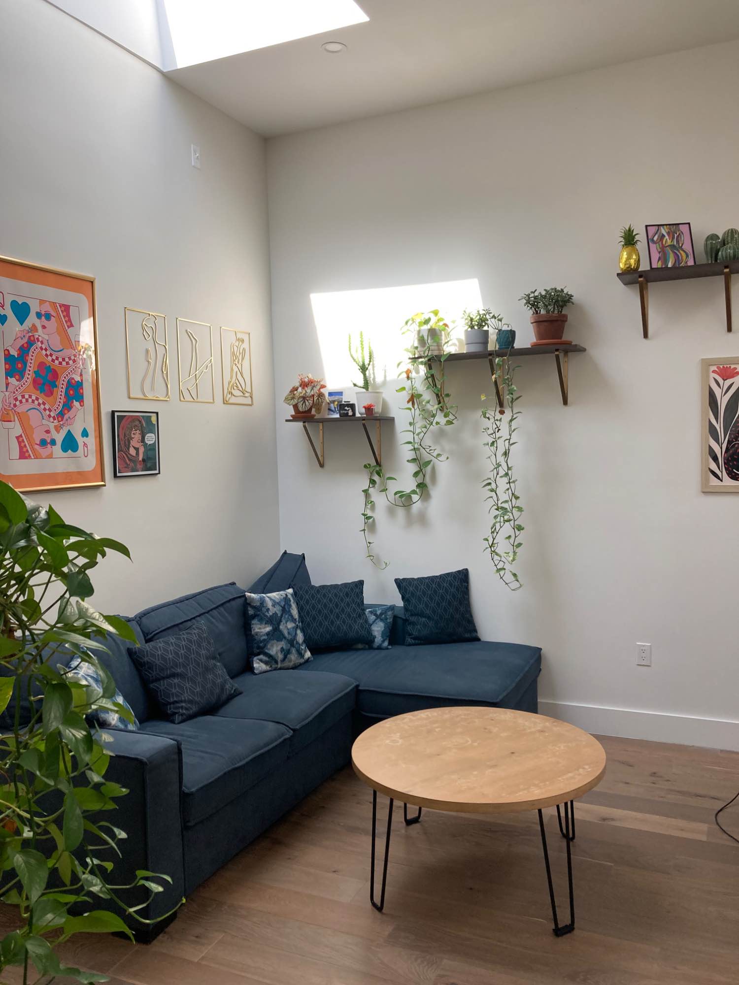 Flexible move-in between October 1 and late November. Lease ends August 31, 2026 with option to renew. Room comes with private bathroom with tub. Room also includes 2 closets. Apartment is 700 sq ft with rooms on opposite sides of apartment, feels very private. Dishwasher, washer, dryer all in unit. High ceiling with skylights. Built-in AC units. Landlord is decent and didnt raise our rent this year. I take care of all the plants. The only things that aren't staying are couch, tv, and what's in the bedroom. Bedroom is on the right of the floorplan. No pets! I'm unfortunately allergic.