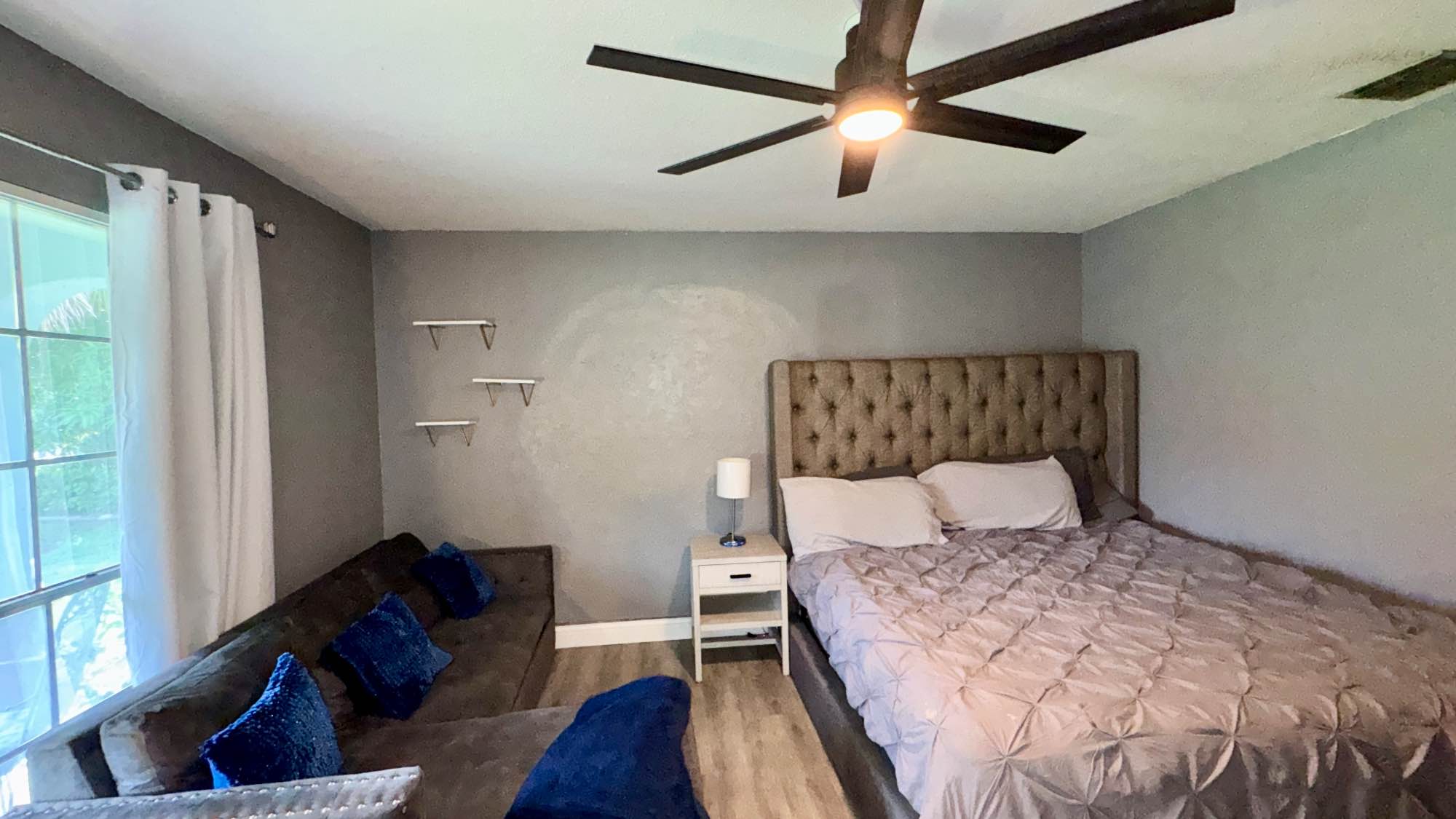 Rooms for Rent – Month-to-Month 🌴🏡

Looking for a comfortable and welcoming place to call home? I have fully furnished rooms available for rent in a well-maintained home on a month-to-month basis.

✅ Enjoy full access to the property’s features, including:
	•	A cozy front porch perfect for relaxing
	•	Spacious living room
	•	Full kitchen with all major appliances
	•	Washer and dryer for your convenience
	•	Refreshing swimming pool area

This is a great opportunity for anyone seeking a clean, comfortable, and convenient living space.

📅 Schedule a time to come see it in person — spaces like this don’t stay available for long!