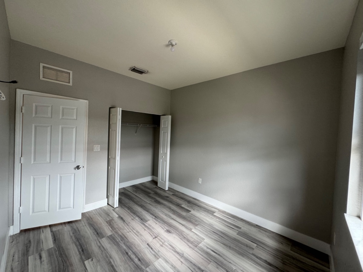 2 story villa with rooms upstairs. Private room unfurnished with a shared bathroom with another male roommate. All utilities are included in monthly rent. Kitchen and washer are downstairs for use. Please note that you will be parking in guest parking which has a one-time cost of $15 for the decal and permit ($10 for decal and $5 for permit). Villa also has a backyard for use.
Villa is located within a mile of most major highways (i75, 826, Turnpike). Within a 5-mile radius you have 2 Walmart's, 2 Publix, a gym, and various shopping centers as the location is still growing.
First & last month and security deposit required. $3,300. Must pay association application fee. The application is done online $150 (Non-refundable) screening fee as well as an additional $100.00 (Non-refundable) processing fee needs to be paid by the applicant.