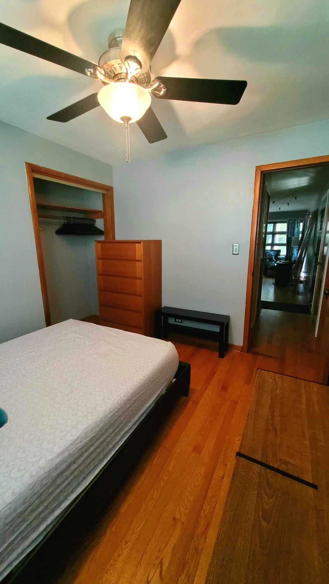 Hello Everyone!
Welcome to our cozy and inviting home! We Have one room available now and one come in sept for single occupancy. The rooms are recently renovated and are part of a 4-bedroom, 2-bathroom shared co-ed house in Hinsdale. We are looking for female roommates who want to join us and help maintain a harmonious household.
**Room Details**
One private room is available, located on the main floor. It is approximately 120 sq ft and features hardwood floors, four large scenic windows, a spacious closet, and a semi-private bathroom shared with one roommate. The monthly rent is $650, with utilities separate. We offer 12-month lease options. A refundable $800 deposit is required, which will be fully refunded if the lease is completed and the room is left in the same condition as received.
Additional amenities include free off-street parking and an in-unit washer and dryer.
Please feel free to reach out if you're interested or have any questions!