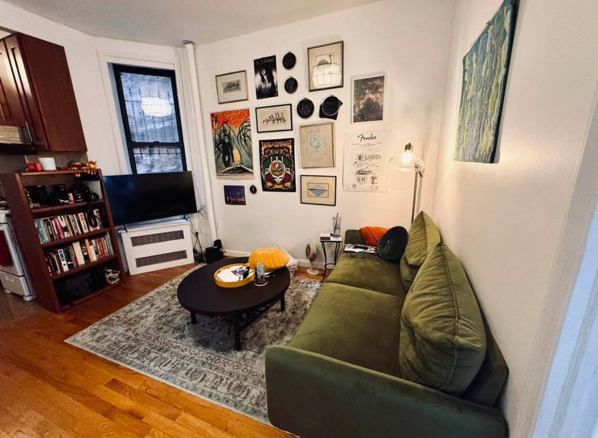 Room rental in Hell's Kitchen, Manhattan - entire Room