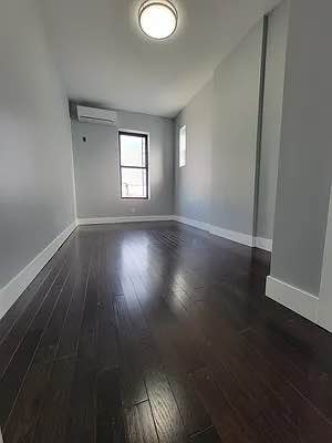 Available room in 2 bed / 1 bath Bushwick apartment, 12 month lease starting January 1
- $1,450 rent + utilities
- 2 minute walk to Myrtle-Wyckoff L M
- laundry in unit
- gas stove
- modern appliances
- room gets lots of natural light
- large bedroom
- roof access
- must be queer/queer friendly
- no smoking
Hey! I’m Ren (they/them), and I’m looking for someone to sign onto a 12 month Bushwick lease starting January 1. I’m 26 and work hybrid as a data analyst (2-3 days in office per week), and outside work, I like exploring new coffee shops and restaurants, playing switch games, and reading. I’m a quiet, communicative roommate who keeps common spaces clean, and I’m looking for a similar roommate. Message me if you’re interested!
