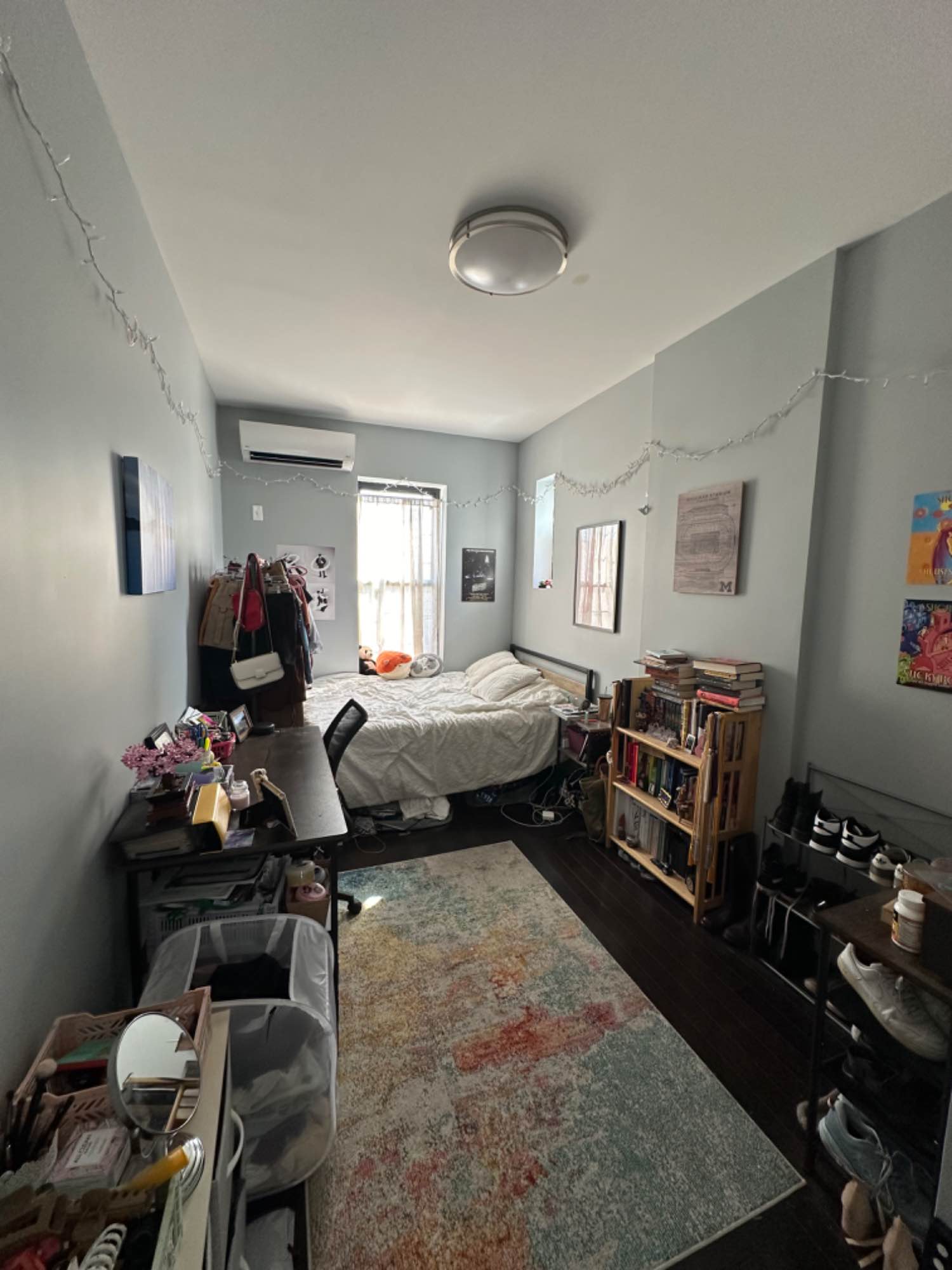 Available room in 2 bed / 1 bath Bushwick apartment, 12 month lease starting January 1
- $1,450 rent + utilities
- 2 minute walk to Myrtle-Wyckoff L M
- laundry in unit
- gas stove
- modern appliances
- room gets lots of natural light
- large bedroom
- roof access
- must be queer/queer friendly
- no smoking
Hey! I’m Ren (they/them), and I’m looking for someone to sign onto a 12 month Bushwick lease starting January 1. I’m 26 and work hybrid as a data analyst (2-3 days in office per week), and outside work, I like exploring new coffee shops and restaurants, playing switch games, and reading. I’m a quiet, communicative roommate who keeps common spaces clean, and I’m looking for a similar roommate. Message me if you’re interested!