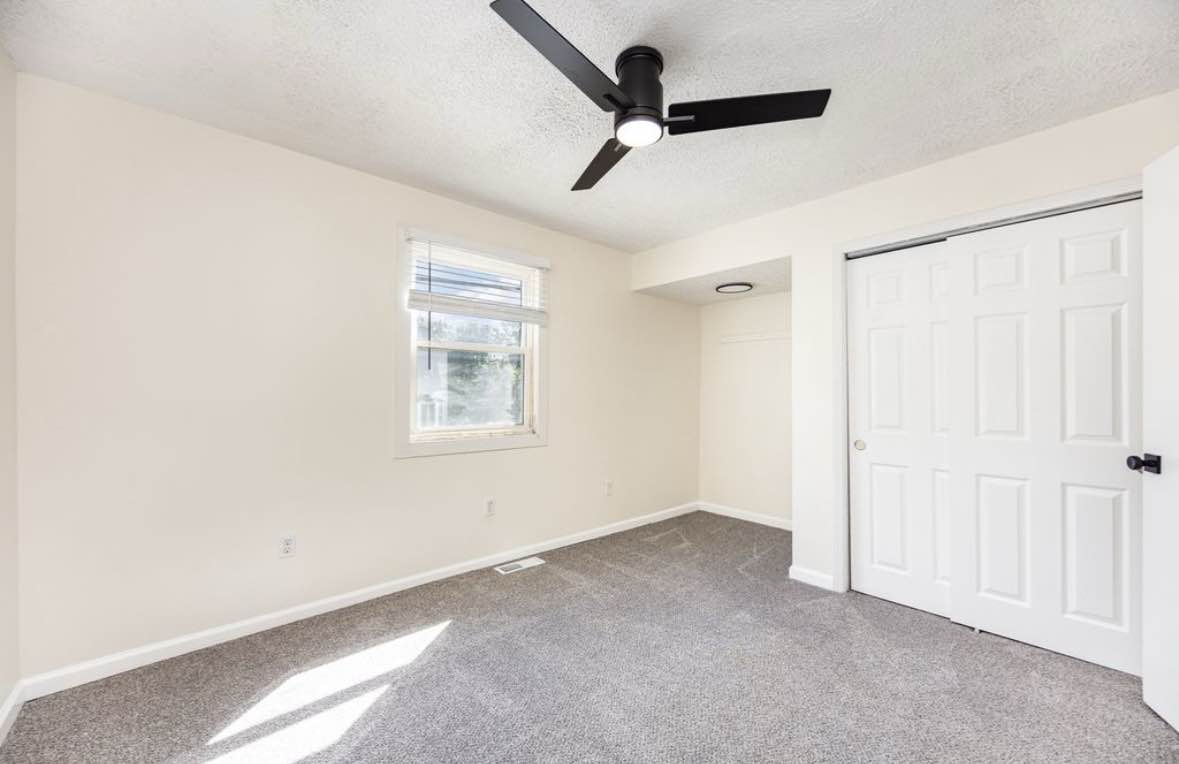 
Hello I’m a private landlord,I got houses available for rent  with immediate move in,Utilities included inbox me directly via 1 (269) 340-9346 for more information about the  property