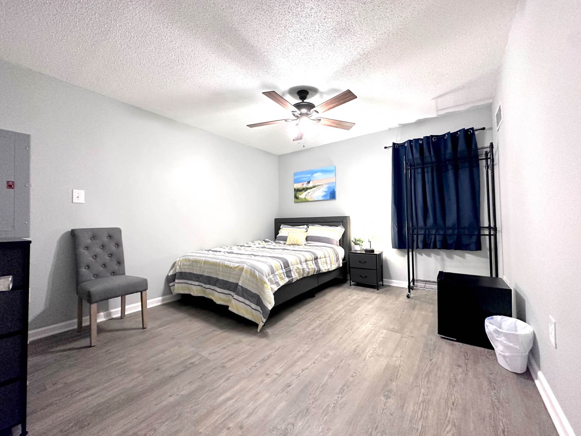 Rooms For Rent! FALL SPECIAL! Ivery Enterprises Corp. is having a sale! Half off and referral fees available! Clean, quiet, peaceful, and elderly neighborhoods, available! South, North, East, West, Midtown, Bethel Grove, Orange Mound, Parkway Village, Third in South area, Westwood, Raleigh, Frayser, Whitehaven, Southaven! We have beautiful Rooms For Rent all over the city so contact us! We can get you moved in today!