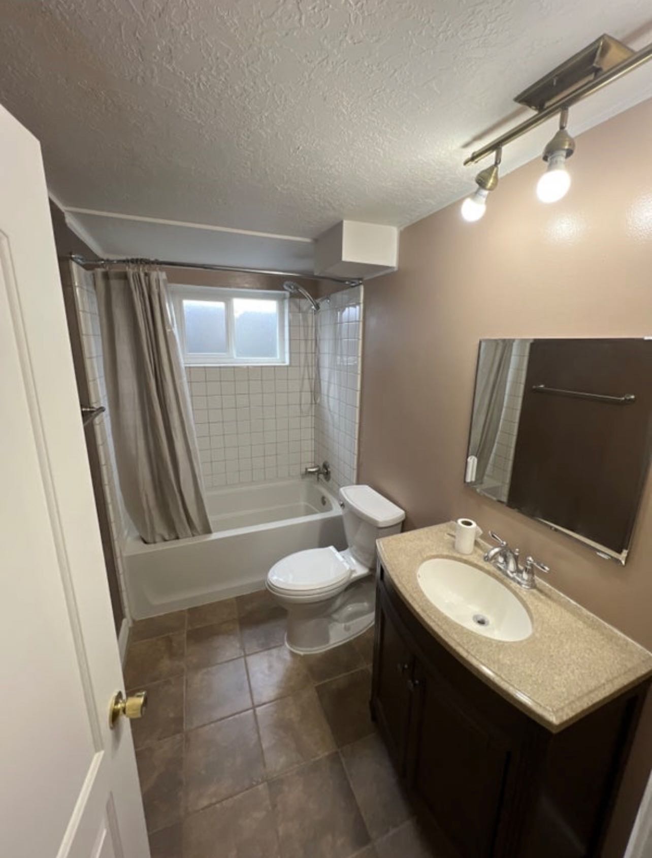 We are a young couple that doesn’t need the extra space so looking to rent out basement rooms. Tenants would share living room in basement as well as the bathroom. There is a laundry room in the basement that only tenants will have access to. There will be a shared kitchen with both us and other tenant with marble countertops and updated appliances. Basement is in the process of new paint and some remodeling in the laundry room so please contact for updated pictures