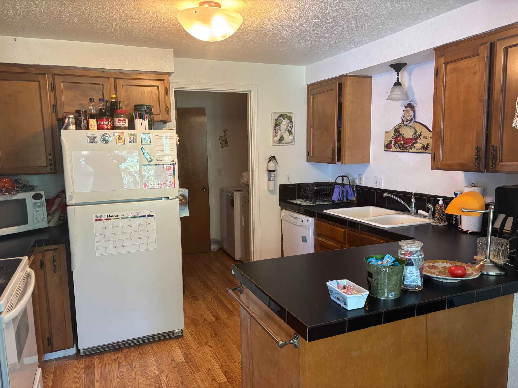 Hello! My name is Maddie and I am a student at OSU. My two roommates are moving out this upcoming October since they are moving and/or graduating so I am looking for people to take their spot. The lease is annual and starts in October, but you could move in starting September. Also a move in deposit is required. This is a house that is a part of a duplex with a washer, dryer, heating, and a bunch of storage space.
I LOVE this area since it at the end of a cul-de-sac and has deer, turkeys, and a walking trail, hence why I am trying to find 2 new people as opposed to moving(lol). Pets are for sure welcome, I do not have one but my roommates are leaving with a cat each so I'd love to have another animal around. I am not overly tidy but am very down to adapt to what people are comfortable with and definitely like to keep shared spaces clean and nice. Also if you smoke, outside would be preferable! Message me if this sounds like a good fit! Sadly, any cats in the pictures are not included with the house:(. Also it is furnished with couches and tables but my roommates were cool and owned a bunch of the artsy fun decor so it might need some redecorating.