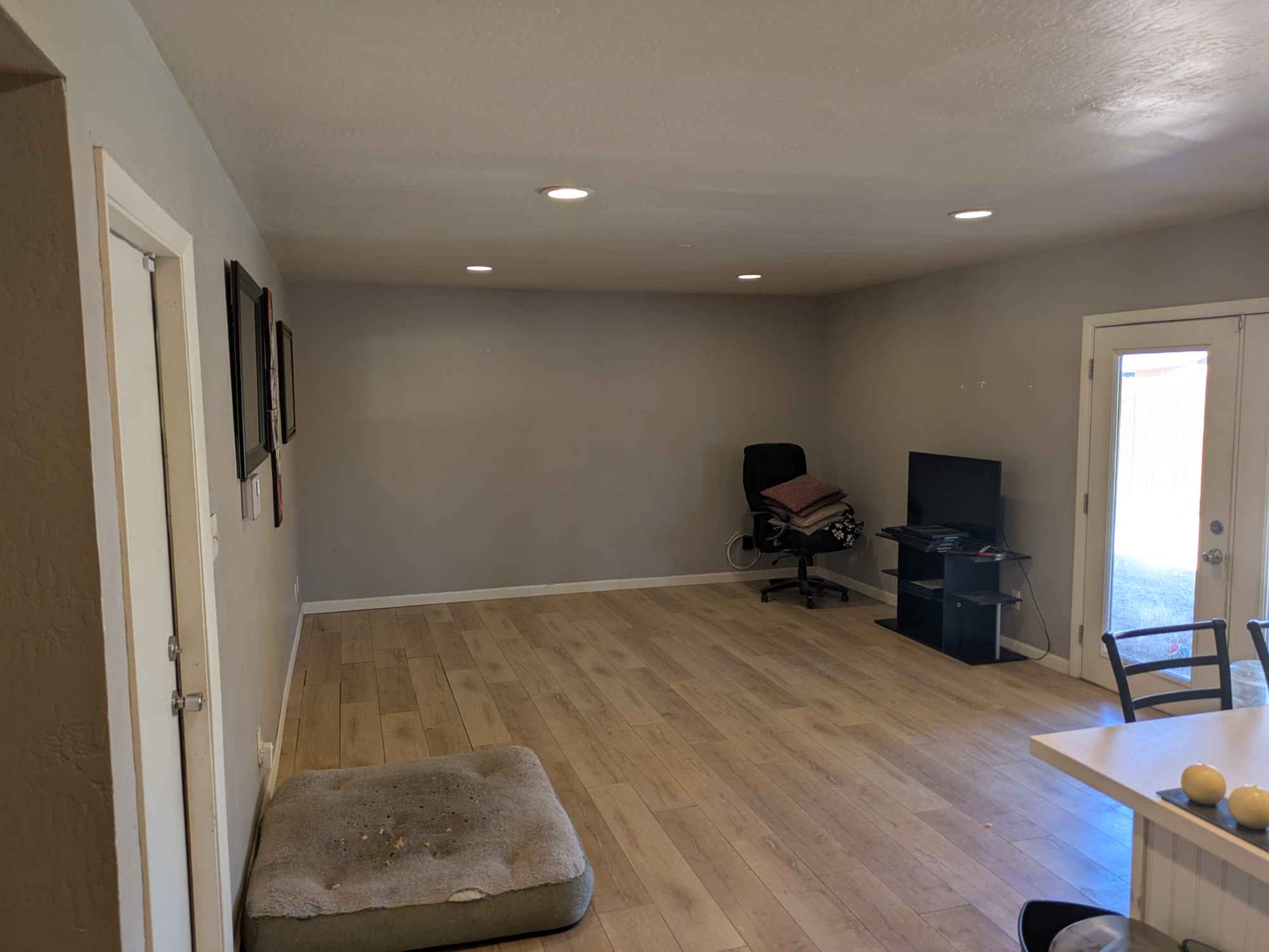 I have a clean, relaxed, and respectful home. There is a full kitchen, large common areas, a pool table, and a swimming pool. There is parking in the driveway. I have a private room for rent with a shared bathroom. Utilities are not included and average about 150 a month. I have two dogs and a cat who are all well behaved and friendly.