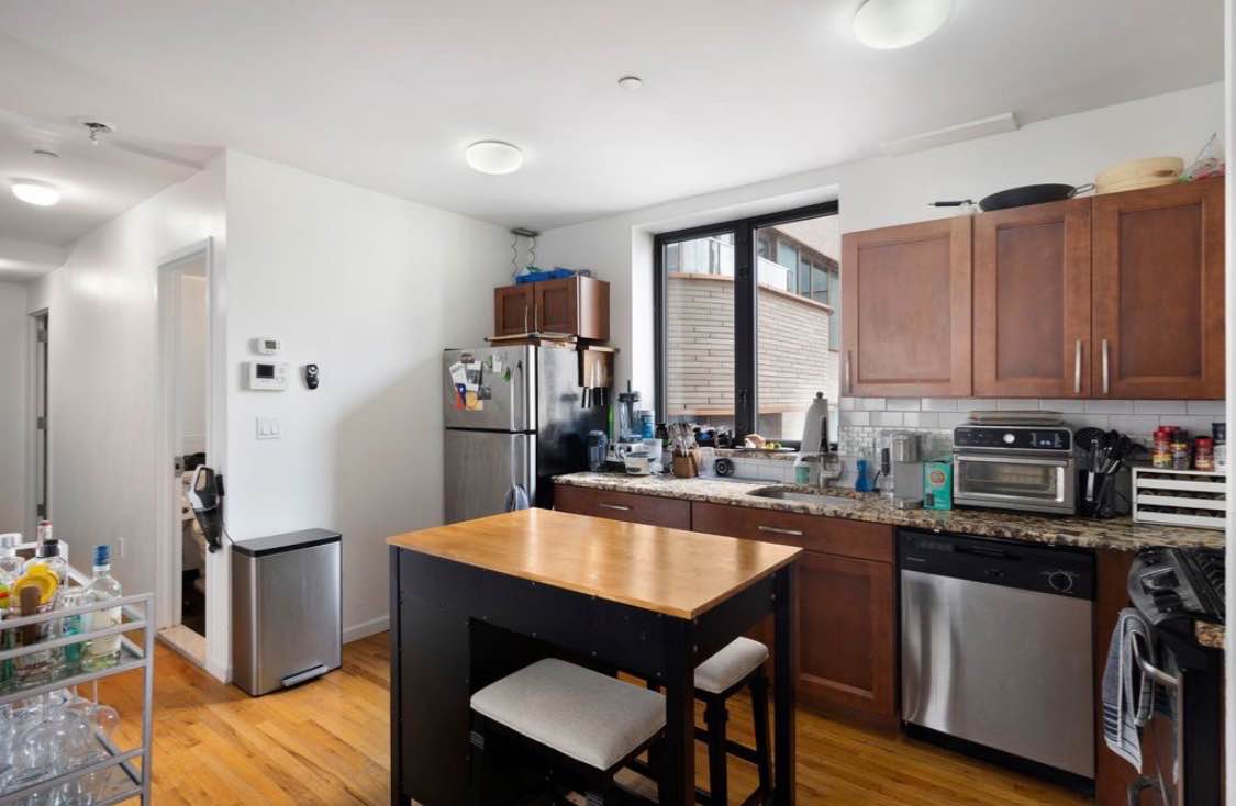 Hey! I’m looking for a clean and responsible person to occupy this amazing, recently renovated apartment. This place feels seriously new and high-quality, with beautiful light hardwood floors throughout and lots of natural light.

The main living area is open and spacious, offering plenty of room for relaxing. The kitchen is a highlight: it features sleek black and white cabinets, subway tile backsplash, and full stainless steel appliances, including a dishwasher and a gas range.

The available room is a comfortable size with great light and a generous double-door closet for storage. You'll love the bathroom, which is totally modern and spotless, with a beautiful marble-style tile, a glass shower, and a new vanity.

I keep the place very tidy and respectful, and I'm looking for someone similar who appreciates a nice, high-end living space. If this looks like a great fit, please message me and introduce yourself!