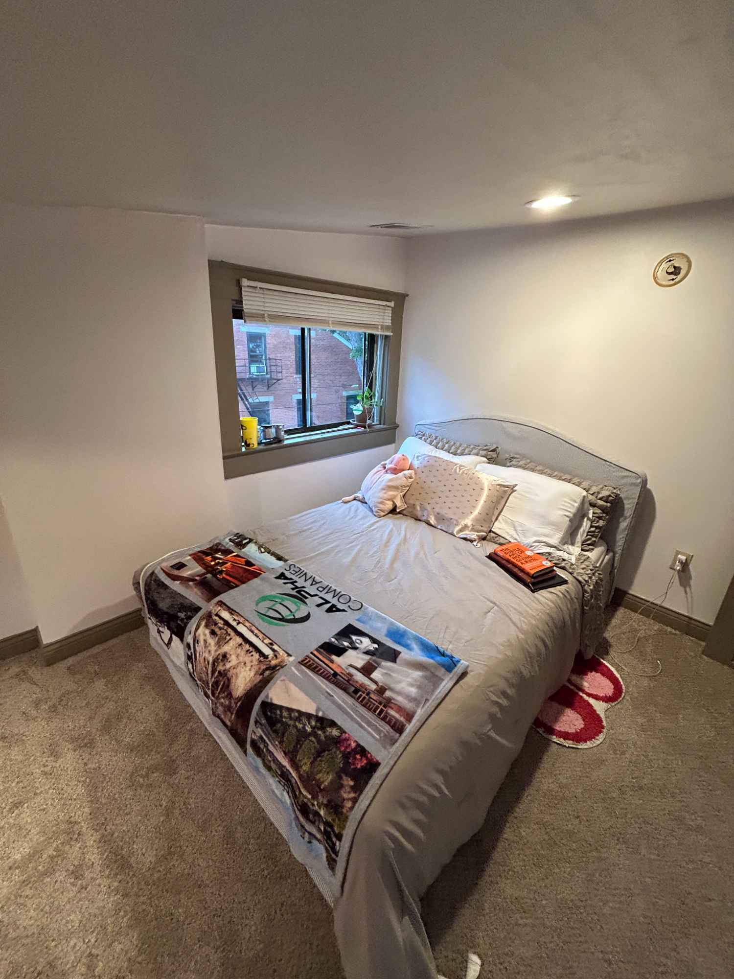 We usually wake up between 5:30-8am to go to work, and both have 2 jobs, the third person works the average 40hr week, so usually we just get back from work and hang out, occasionally go out, and we have movie nights every Wednesday night. We have a very open door living style with our friends, guests are welcomed but not catered, we are usually in bed by midnight usually at the latest. 