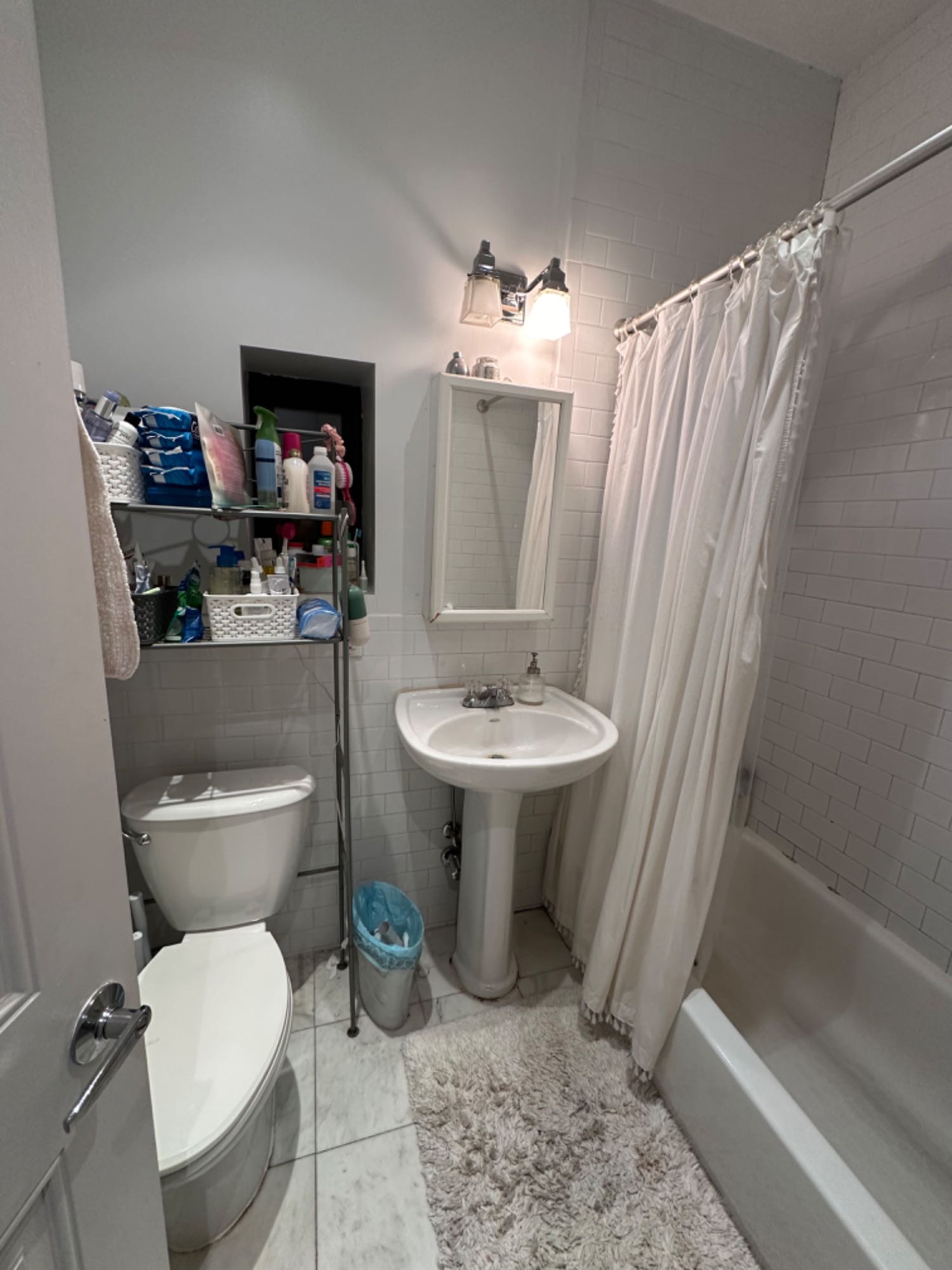 Hi my roommate Vera and I are looking for a third person to fill our apartment! Vera is an accountant and I’m a physical therapist. We’re typically up really early for work/gym. But like to go out on the weekends or have a chill night in. We’re both pretty chill and have busy schedules but any other questions feel free to ask! The room itself can fit a full sized bed, a dresser and a desk! I also have a cat, so being okay with animals is a must!