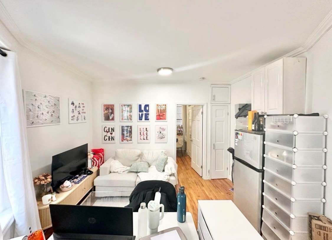 The living room is instantly inviting, featuring beautiful hardwood floors and lots of natural light from the large windows. It's a great space for relaxing, set up with a cozy sectional couch and a couple of those fun, curvy white accent chairs. There's plenty of wall space for art and a console for your TV.

You get a kitchen setups, modern galley with high-gloss white cabinets and a cool herringbone tile backsplash, countertops, a full stove, and the added bonus of a dishwasher. 

The bedroom is wonderfully bright, featuring hardwood floors and ample closet space. They are big enough to easily fit a large bed and a separate workspace or vanity.

The biggest feature is the bathroom, which is clean and completely updated. It has a full tub/shower combo with modern tiling, a clean vanity, and the incredible convenience of a full-sized in-unit washer and dryer! This apartment is packed with great features and is ready for you to move right in.
Send request if interested. 