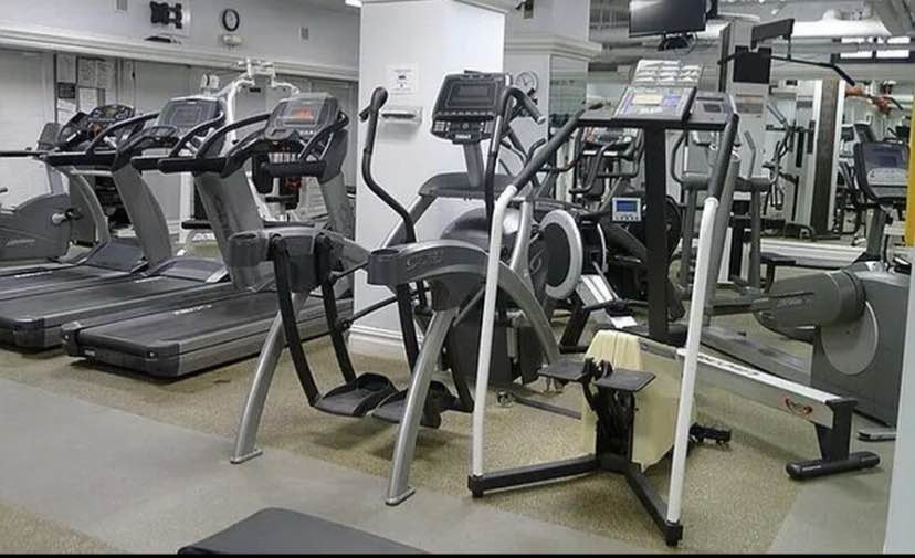 *Open House Sunday January 19th | 1-2PM | By Appointment Only - Please Email to Schedule*
This sun-drenched, south-facing apartment comes either furnished OR unfurnished and features modern finishes, high ceilings, kitchen with stainless steel appliances, ample closet space and marbled bathroom/shower.