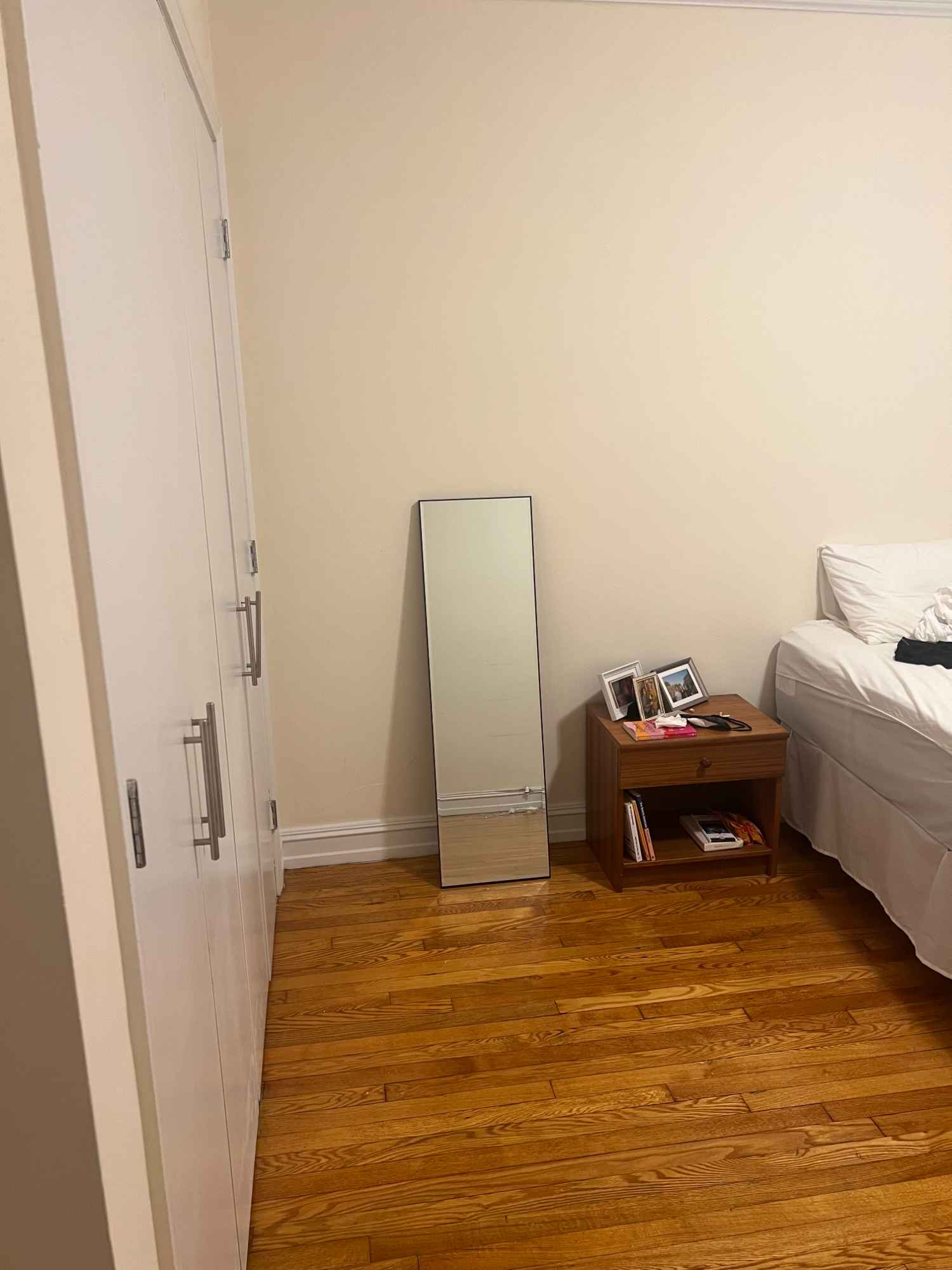 Looking for a new roommate for a 3-month furnished lease takeover in Midtown East (January to March 2025), with ability to start mid-December and the chance to extend through the rest the year. 2bd / 1 bath apartment, doorman, elevator, and laundry in the building on 46th St& 2nd avenue. The available room is $2,125/month and is relatively spacious at 180 square feet. The living room is really large and fully furnished, I have all the kitchen/cooking supplies available, and my current roommate is also willing to sell her furniture (bed, dresser, & bedside table) to whoever who moves in. There is also a ton of closet space in the apartment. This would be perfect for someone looking for a short-term lease at the beginning of next year, or someone moving to the city for the first time. If you know anyone, please let me know! 
 
About me: I’m originally from LA, have lived in this apartment for 1.5 years, and I work in Finance. I’m super active, cook fairly often, wake up early, and generally spend little time in the apartment during the week or on the weekends. I also love to travel internationally. I am super clean and have lived with both male and female roommates, so open to whomever is a great fit.