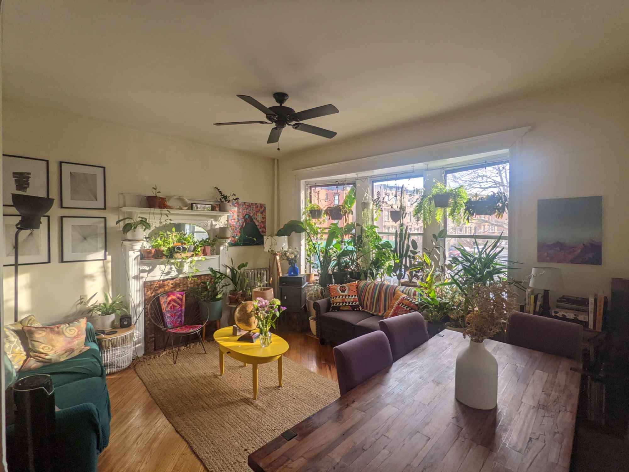 Best Corner in Fort Greene!!
We have one bedroom available DECEMBER 15th 2024 in our gorgeous 5 bedroom, 2 bath apartment on the best corner in Fort Greene. A 2nd level, entire floor apartment right above a corner bodega store and a brilliant Israeli restaurant. Right next to a café, a laundromat, a fantastic coffee shop, and across the street from a liquor store. And, to top it all off - one block from Fort Greene Park!!
In terms of transportation, its about a 10 minute walk to the B,Q and D at Dekalb; about 6 minutes to the C and G and there are no shortage of citibike docks close by.
We will share an enormous kitchen, 2 bathrooms, and a fully furnished sun-drenched living room with high ceilings and a bay window that looks out across the road to a playground. Bring your plants! (And paintings!!)
About the Room:
The room looks inward into a light well and is lovely and cozy, possibly the quietest room in the apt and can comfortably fit a full size bed with a dresser, desk and bookshelves. It does have one large window, a huge closet and is approximately 9' x 12'.
Price:$1295
Move in Date: DEC 15TH, 2024
The room would be a sublet and we're ideally looking for someone to commit to staying for at the minimum 6 months to a year.
About Us:
We are a group of creative professionals (architecture, finance, design) in their late 20's/early 30's (2 guys, 3 girls). One of the guys is moving out.
You will rarely see all 5 roommates in the apartment at once and while we do tend to keep to ourselves during the week thanks to hectic work schedules, we also enjoy seeing each other in the mornings and evenings and sometimes chilling together over the weekend.
Utilities and internet are split between all roommates (usually no more than $75 - although slightly higher in the summer months).
To move in - One month security deposit and first months rent (which will be prorated for December).
If you're interested, message me with a little bit about yourself and we can set up a viewing time to see the apartment in person. We look forward to hearing from you!!