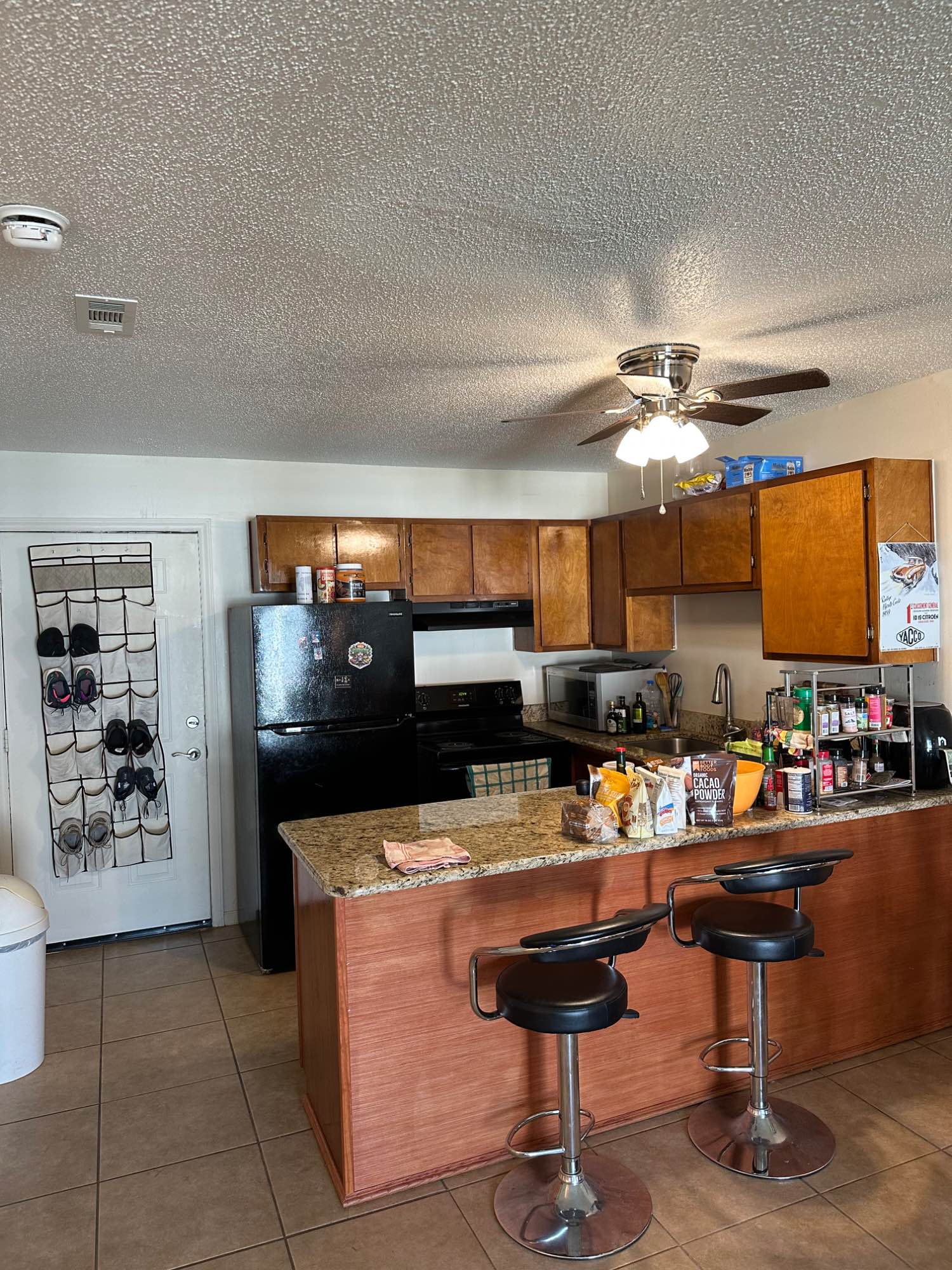 Hi!
I’m 25 years old, from France. I am an Engineer and I work in Hickory. I really am a chill guy, I’ve been living in Europe/USA in shared apartments for a while. I like to cook (happy to share French food if you’re interested!), going out in Charlotte on weekends, working out and travel. I enjoy spending time with roommates, but I also respect personal space—so it’s up to you.