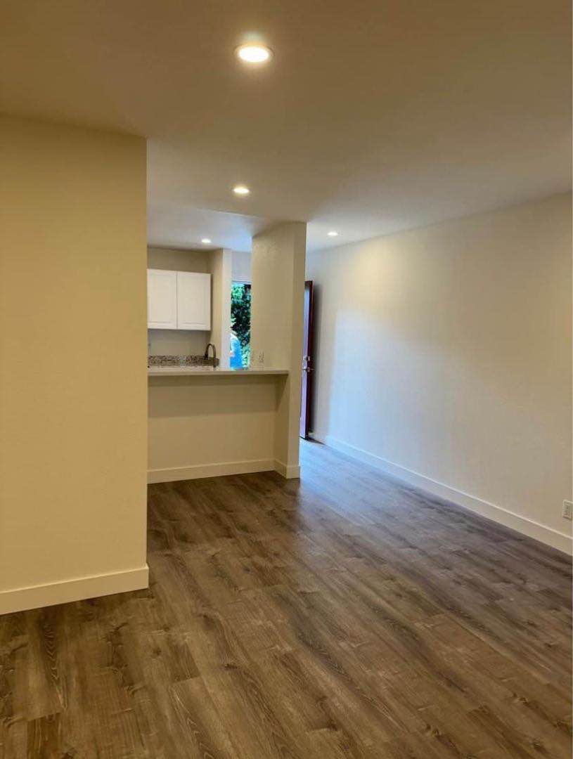 Hello my name is xender, the landlord to this Cozy apartment. You should check it out, it's a nice neighborhood and a place to call a home.
apartment Highlights:contact me on +1 818-693-2038
* Private Space:Bedroom, bathroom, kitchen and a private Laundry space, ensuring privacy and comfort.
* Affordable Rent: The monthly rent is $1900, with all necessary utilities so you won't need to worry about any additional bills.
* Security Deposit: A refundable deposit of $600 is required upon the signing of the lease to secure the space.
* Move-in Ready: The studio is available for immediate occupancy.
The studio is a place to call a home and to individuals who seek both privacy and convenience.
If this offer suits your interest, I would be glad to provide further details, arrange a viewing, or address any inquiries you may have. Kindly reach out to me at your leisure time, contact methods below:
*cell number : +1 818-693-2038
kindly ask that you contact me via iMessage or text to communicate more on the process.
I hope to look forward hearing from you and appreciate your interest considering my unit,
Thanks, xender.