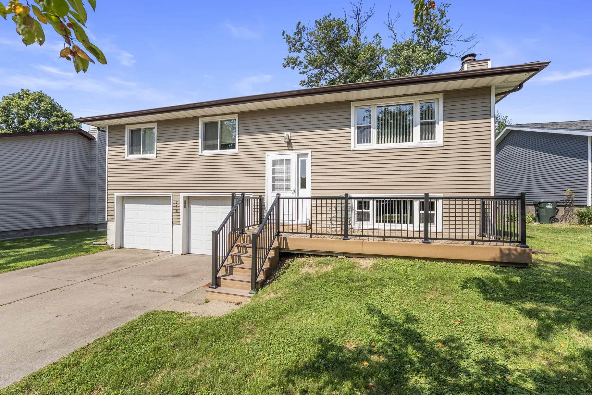 A well charming 3-bedroom, 2-bath split-level home featuring a 2-car tuck under garage. Enjoy the brand-new composite decking on both the front and the back, perfect for relaxing or entertaining. Most widows have been recently updated, bringing in plenty of natural light throughout the home. The lower-level family room offers a cozy wood-burning fireplace, ideal for chilly evenings. Situated on a nice-sized yard, the property offers both comfort and functionality in a convenient layout.
6465040171
Or
Haroldosburn21@gmail.com