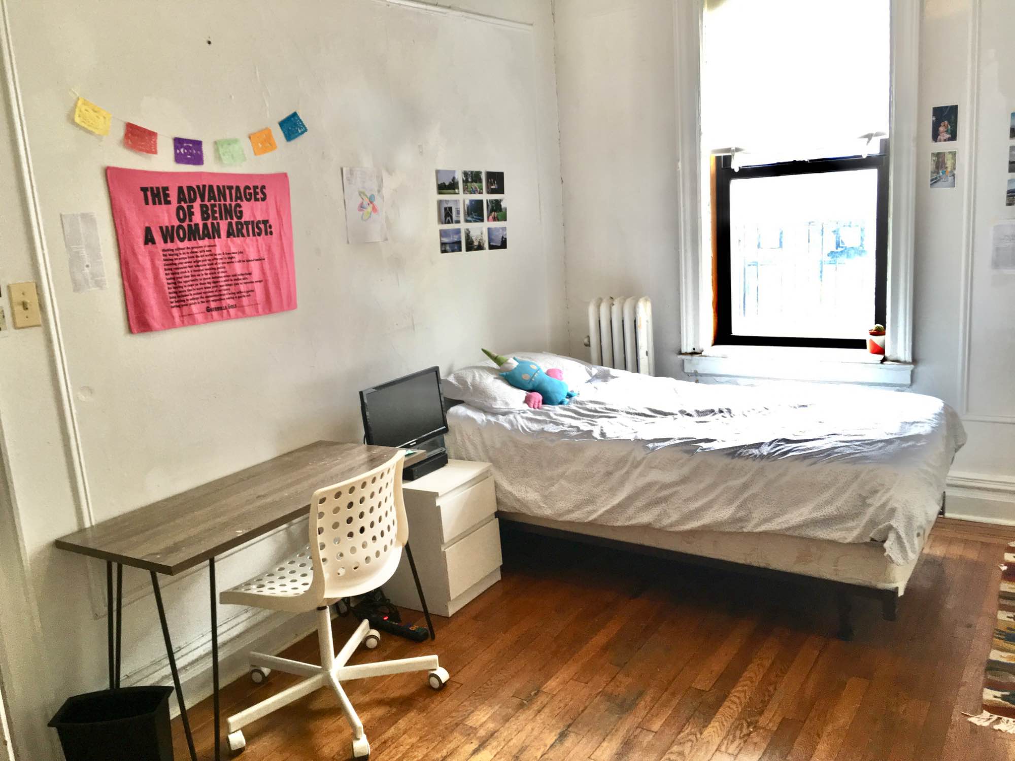 I'm looking for a roommate to share my apartment in Washington Heights starting Oct 1st 2025 (flexible)
Location: 170th Street & Haven Ave
- 5 mins from the hospital, CUIMC campus, A, C,1 train
- Close proximity to Starbucks, supermarkets
Rent: $1100/month (Wi-Fi, electricity &gas included)
1-month security deposit + 1-month rent to move in $2200 total.
The room can come FURNISHED (Bed, desk, chair & tv) or UNFURNISHED bedroom with high ceilings and 2 huge closets
Only one roomie: me, female, FIT graduated illustration major. In general, I'm very quiet and do not have guests coming into my apartment.
I’m looking for a (female-preferred) drama free responsible person with no constant guest
Open house
Wed & Thu 11-2pm
Friday Oct 3rd 11-6pm
If interested please dm me with me a message
- telling me a little bit about yourself
- what day and time from the open house you would like to view the apartment (if open house day doesn't work for you please let me know so we both can arrange another time)
Thank you