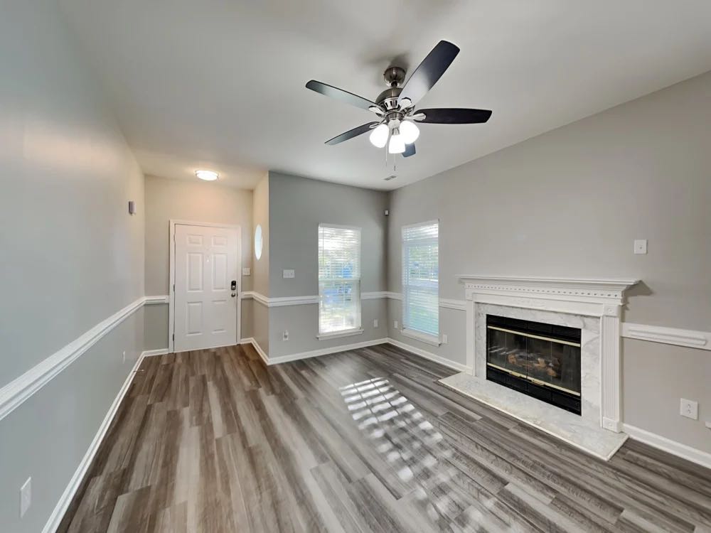 Make plenty of memories in this inviting home! This home features a spacious and newly renovated kitchen with stainless steel appliances, and granite counters with bright white cabinetry. The living areas feature large windows that let in plenty of sunlight, and the dining and kitchen areas are ideal for entertaining. High ceilings and luxury vinyl plank flooring add to the charm and style of this home.