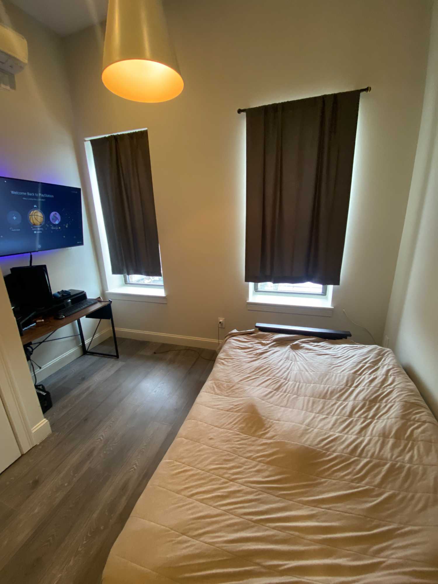 Apartment is located in Bed Stuy neighborhood

This is a private room in a  shared apartment with another roommate. Preference is to find female roommate to take over this room. Move in date is April 1st but their is some flexibility. Lease ends July 31st and the option to renew 

Top floor, well lit and located apartment. Virtual doorman and and 2 blocks walk from the A and C Trains. Also plenty of Bus lines in the area

181 Chauncey Street is building located in the idyllic section of Brooklyn's Bed- Stuy. Apartment is on the 4th floor, well lit and conveniently located near Saratoga Park, Jackie Robinson Park ( tennis and basketball courts) numerous bars and restaurants, Public Library, Dry Cleaning, Grocery Stores and easy access to transportation. Additionally, this apartment has easy Access to the Vibrant Williamsburg, Bushwick, Crown Heights and 20 minute commute to Manhattan.

The building’s spacious one and two-bedroom residences feature stainless steel appliances, granite countertops, hardwood floors, marble bathrooms and a in- unit Laundry (washer and dryer)

Sublease Ends July 31st