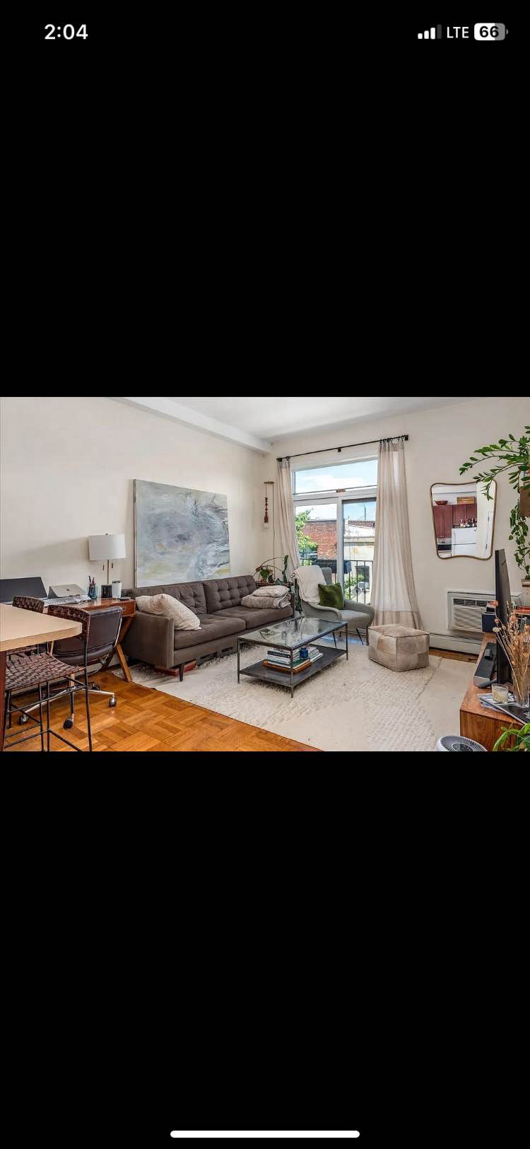 This amazing 1 bedroom apartment is located right on Franklin Street and has a full balcony facing the backyard! This apartment is not available often.
Renovated Kitchen
Dishwasher
King size bedroom
Hardwood Floors
Great Natural Light Exposure
Beautiful Bathroom
Great Closet Space
Laundry In Building
Nearby amenities include cafes, restaurants, bars, transportation options like the G Train and Ferry, as well as attractions such as Transmitter Park and the Waterfront!