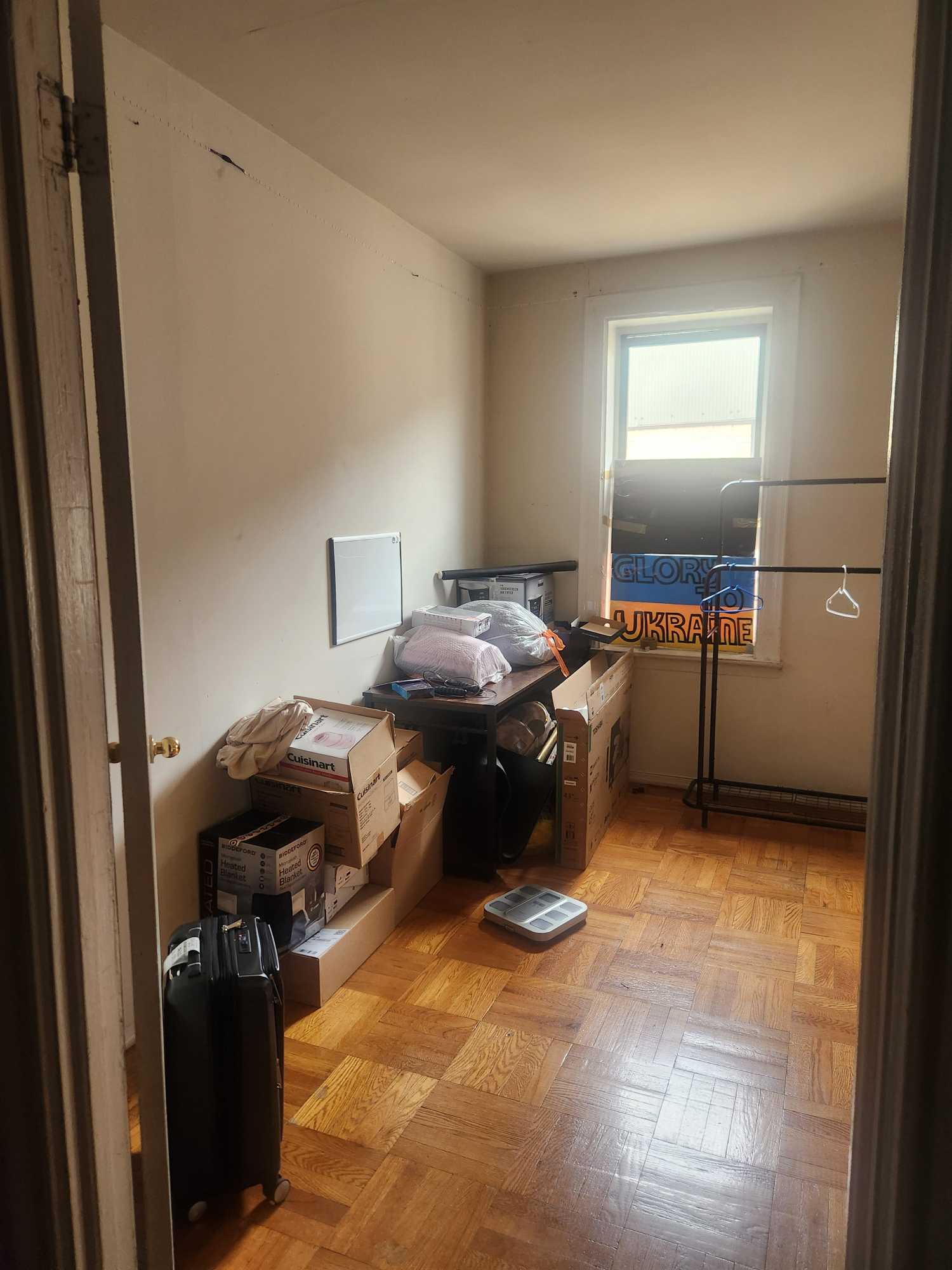 No Elevator. No Laundry on building 