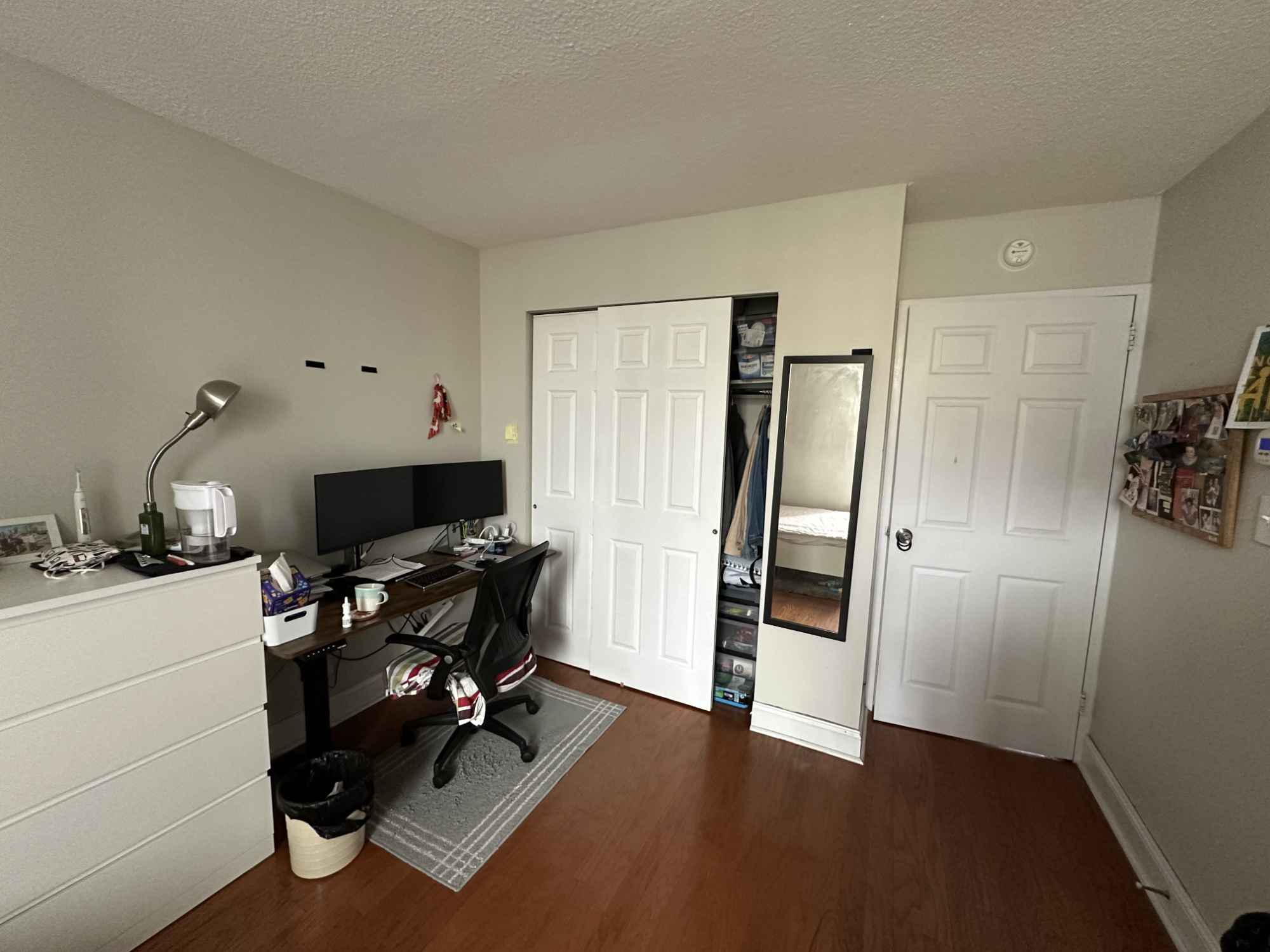 **The lease starts June 1 but if you want to move in earlier you can sublet from the current tenant**

Hi there! 👋 We're excited to welcome a new roommate to our apartment on Roosevelt Island. We are a male senior in college (20) and a female professional (24) - looking for someone to join our home. The available bedroom is spacious and private, and you'll share the main bathroom (though one of us has a half bath and only uses the main bathroom to shower).

Our ideal roommate is someone who values a peaceful living environment and is respectful of shared spaces. We're both pretty laid-back but maintain a peaceful and organized home.

We do have a cat, and we're open to you having a pet of your own as long as they get along with Frost. The apartment has great amenities and is relatively modern, and is just one stop away from Manhattan.

The apartment has a large kitchen and living room with full sized appliances. All rooms get lots of natural light and have great views. There are air conditioners and electric baseboard heaters in each room, which can all be set individually to your preferred temperature. You can leave them on year round to stay comfortable because all utilities are included in the rent! The building has a gym, three lounges, and children’s playroom available to use for free. There are also amazon package lockers in the lobby. 

Please contact us if you have any questions or want to schedule a tour (virtual or in person) and meet us!