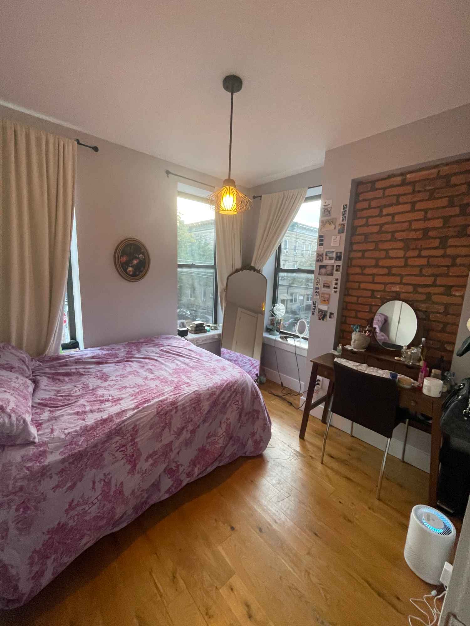 Hi! We are two roommates looking for a third to fill our 3 bedroom in Ridgewood, Queens on November 1st!

A little bit about the apartment:

Our apartment is in the beautiful neighborhood of Ridgewood, and we’re on the second floor (God bless…). We’re a ten minute walk to the Dekalb L train station and a 15 minute walk to the Seneca M train station. It’s also great to be able to walk to Bushwick in just 10 minutes!

A little bit about your room:

The bedroom available is spacious and gets tons of natural light since it has 3 windows! All the bedrooms also have large closets by NYC standards. Pictures will be attached!

A little bit about us:

We are Emily and Pahola! Hiiiiiii 👋 :) We are from Miami and NYC, respectively, and met at the University of Miami during undergrad. The average day in our space is very peaceful, though we do enjoy the occasional night of hosting friends. Feel free to message us you’re insterested and we’d love to hop on a call and get to know you better :) Emily enjoy's salsa dancing while Pahola enjoys a weekly movie outing.

We are looking for a clean, respectable young woman in her early to mid 20's who can we can hang with and make memories with! Someone more than just a roomate!