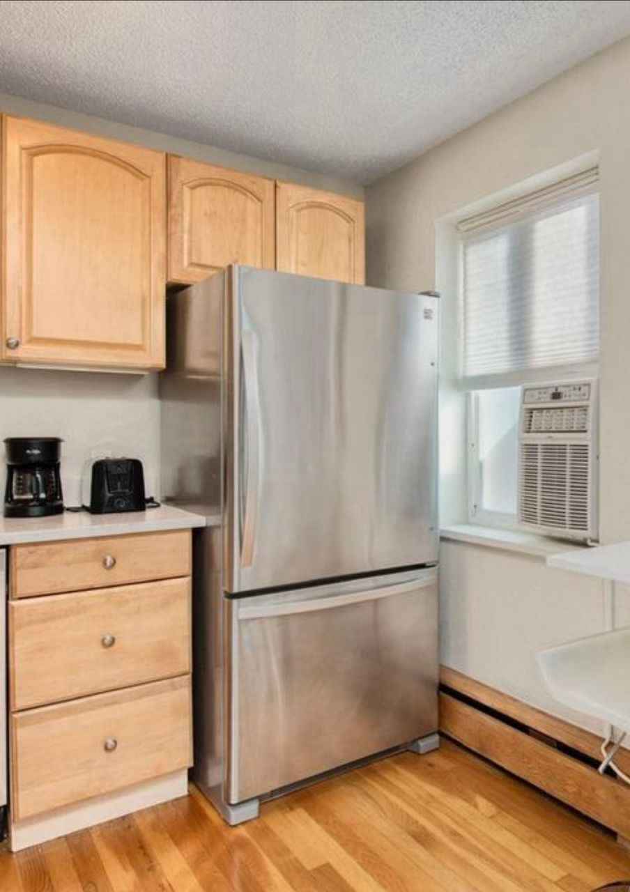 This is a private Studio, with private (back) entrance, and you'll easily make your way around the neighborhood on foot, bicycle, or using a car. 
Furnished with everything in the picture, Negotiable if furniture is not needed, rent can be reduced instead. There are also plenty rideshare options to take advantage of.  Flexible leasing options... month to month, 6 months, or year. 
Fully stocked Kitchen (stove, refrigerator, microwave).
-Laundry room (Private)
-Comfortable accommodations including brand new memory foam Leesa mattress, west elm couch, 40'' TV (netflix, amazon and hulu)
-This is an apartment that is located on the backside of the house, it is attached. It's a separate space and with a separate yard. So you have nothing to share.
-Private driveway for your car.
-Large outdoor dining table, perfect for eating outside on a nice night or having your morning coffee beneath our pecan tree.
-Community driven neighborhood, safe and walkable. 
-Washer/Dryer Included in unit.