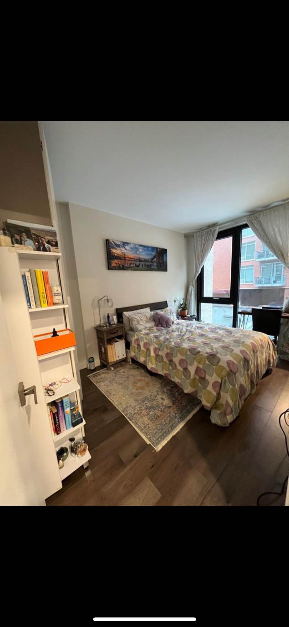 I am looking for a candidate for my 1 bedroom fully furnished + kitchenware + WiFi  apartment. Video intercom, elevator, washer/dryer, & gym in the building, microwave & dishwasher in the apartment. Utilities (heat, gas, and electrical) are  included in the rent.
