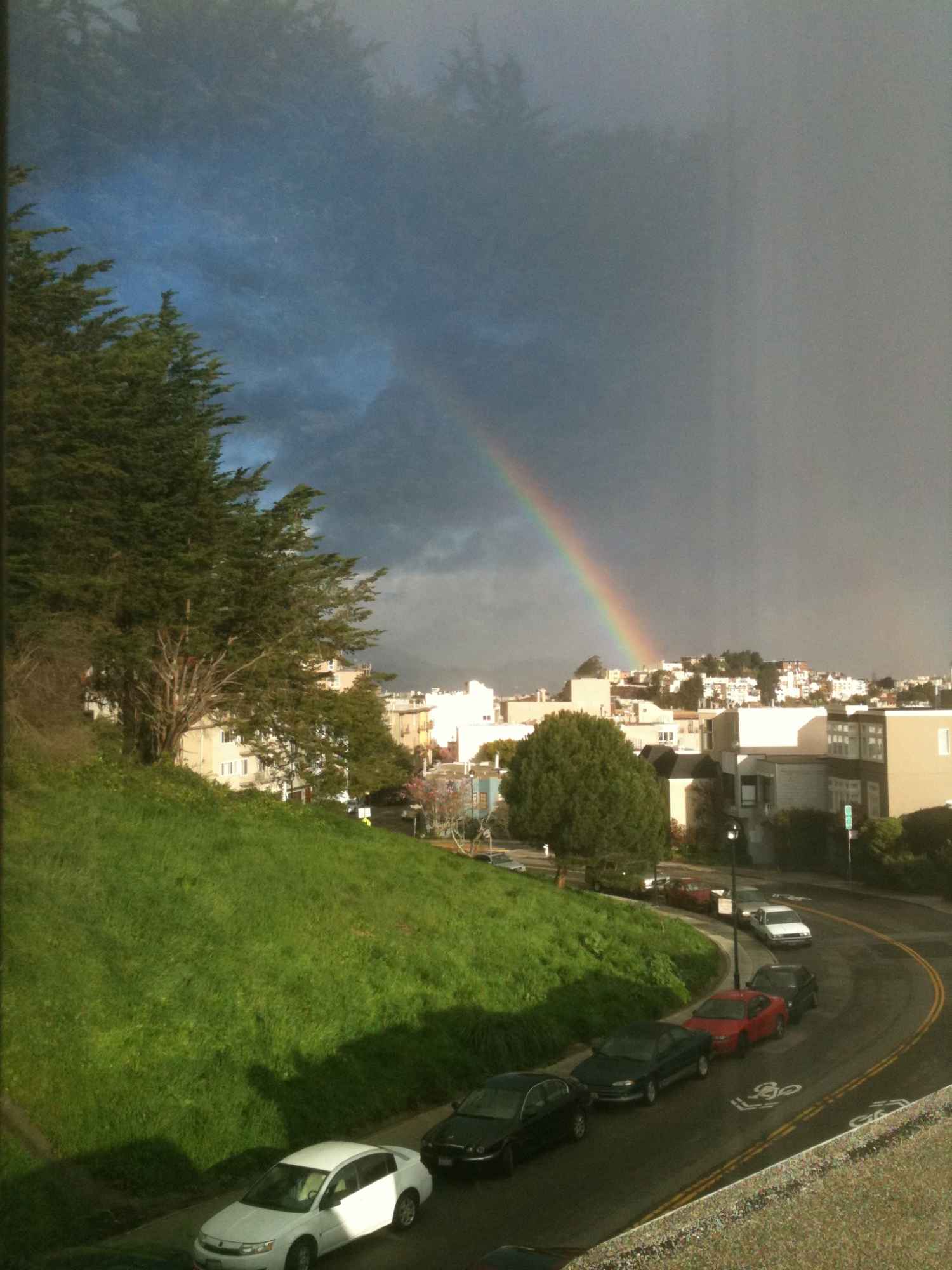 Views, quiet, MUNI dedicated busstop outside building, safe, clean.  In the precise geo-center of San Francisco. Not far from Castro, Mission, Twin Peaks