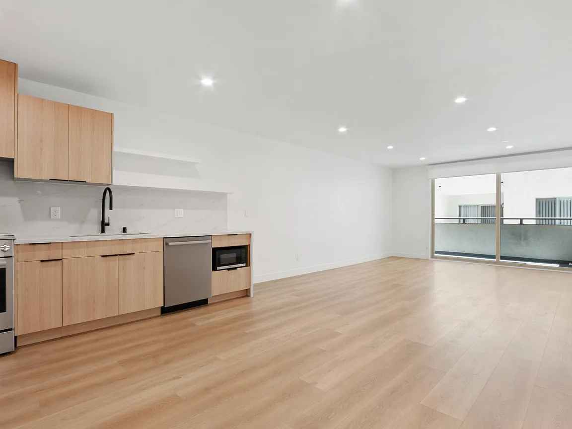 Looking for a cozy and convenient place to call home in Lagos? This charming one-bedroom apartment offers the perfect blend of comfort and style.

Featuring: Spacious Bedroom: Ample closet space for all your belongings
Bright Living Area: Ideal for relaxation or entertaining guests
Functional Kitchen: Equipped with modern appliances (Kitchens include a stainless steel sink, garbage disposal, dishwasher, refrigerator, electric stove/oven unit, and style cabinetry.), in-unit laundry, etc.

Prime Location: Situated in the heart of Riverside, this apartment offers easy access to: Shopping malls, restaurants, public transportation].

Rent & Inquiries:

Monthly Rent: $1200

To schedule a viewing or for more information, please contact:
(Joshcaw2 AT gm aiL. C om)

Don't miss this opportunity to make this beautiful apartment your new home!