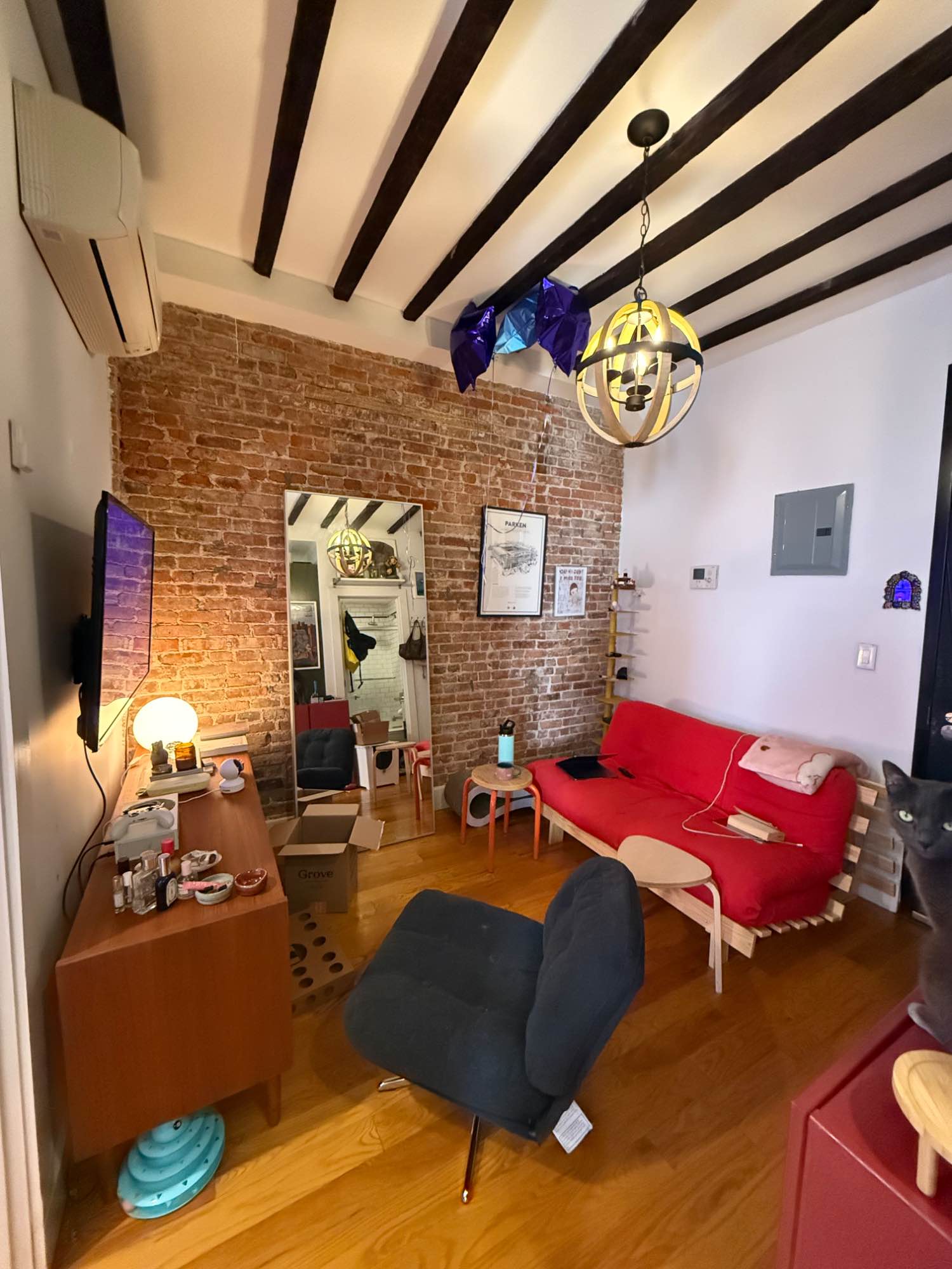 Beautiful unit with south facing windows and private deck. Cat friendly, no dogs allowed by landlord unfortunately. Laundry in building.