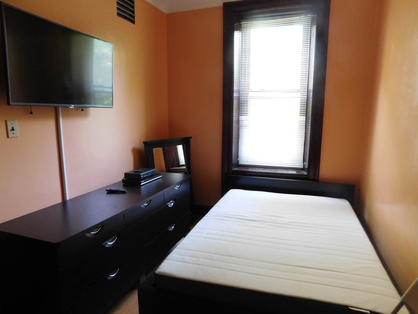 The room is beautiful with a private entry door from the main building corridor so the arrangement is like a studio apartment. It is located on a beautiful and safe block in CrownHghtsNorth a block away from the Brooklyn Children Museum.
The room has wood flooring, large window and beautiful furnishings. The room is flawless and you will definitely love it.
To move in you will need 1 month rent and 1 month security deposit, information on your place of employment and contact info for a reference.
You will be sharing the kitchen and bathroom with 2 other persons. The apartment has 3 bedrooms each with a private entry to the bedroom from the main hallway. I am the landlord for the building.