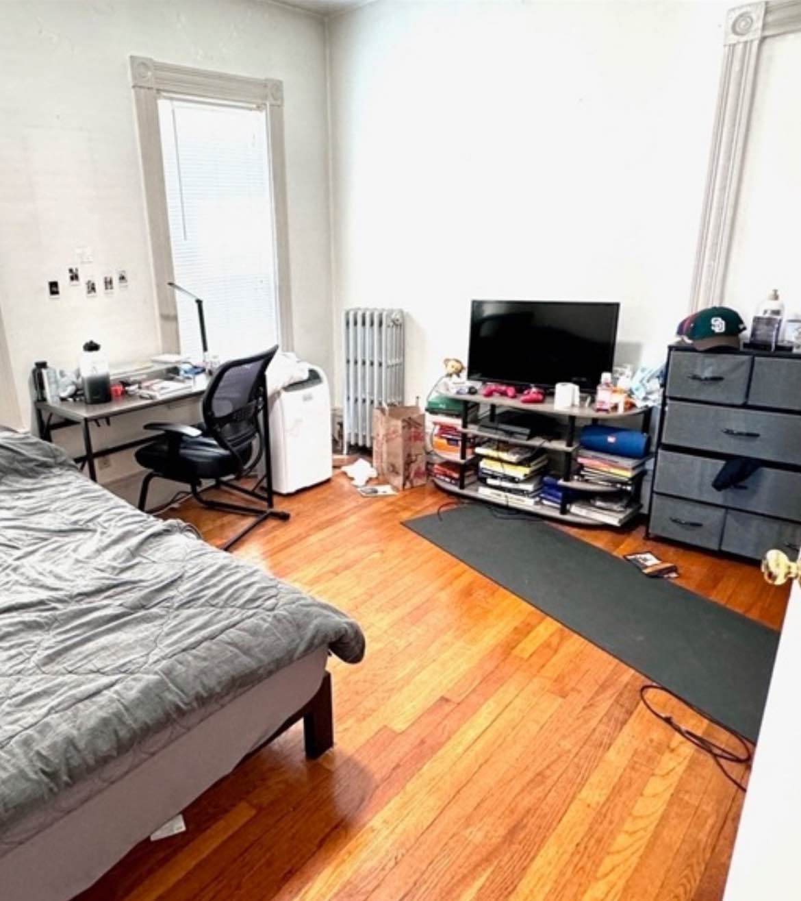 Now available: a spacious and well-appointed one-bedroom apartment, perfect for a single occupant or couple. For further details or to arrange a tour, please contact ilovegodright@gmail.com.