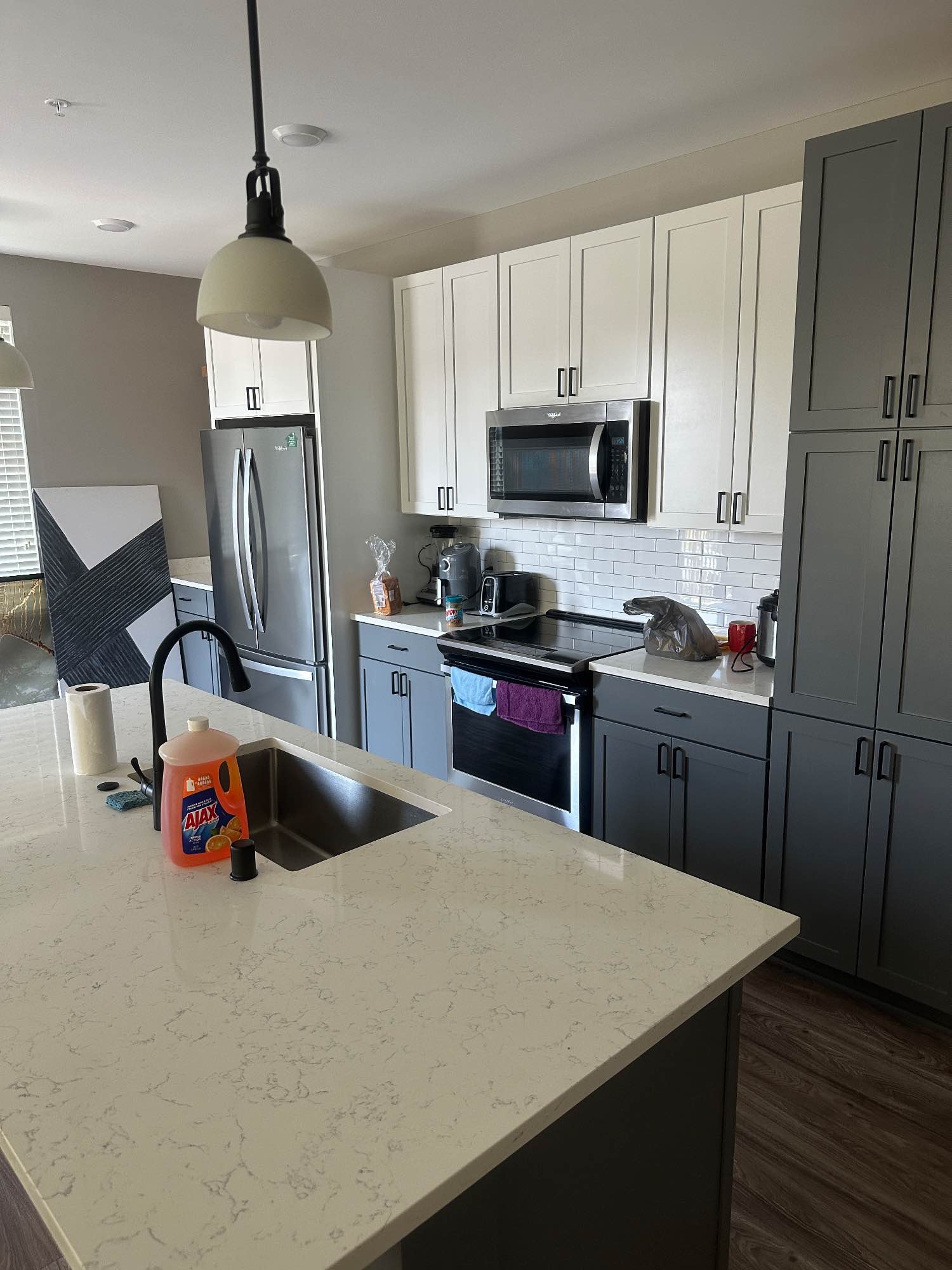 Looking for someone to rent my other room and private bathroom 