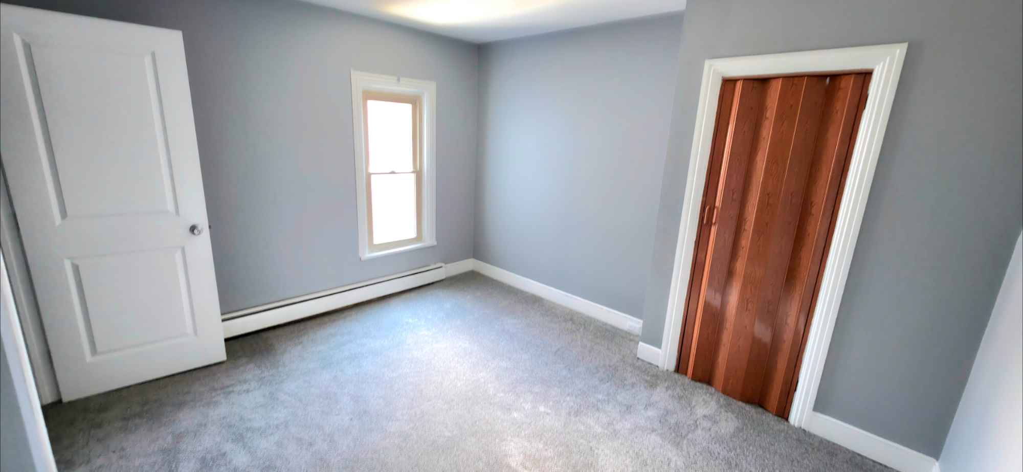 Be one of the first to move into a freshly updated space in the heart of Hallam! We’re in the middle of renovations now, and these rooms will be available soon. Perfect for working professionals or students looking for an affordable, comfortable place to live.
✨ Highlights
Newly renovated property (under construction, ready soon)
Spacious rooms in a multi-unit building
Shared kitchen and bathrooms designed for convenience
On-site laundry (coin/card operated) planned for tenants
All utilities included (electric, water, trash, and WiFi)
Off-street parking available
📍 Location
Central Hallam Borough — quick access to Route 30, York, and Lancaster
Close to shops, restaurants, and everyday essentials