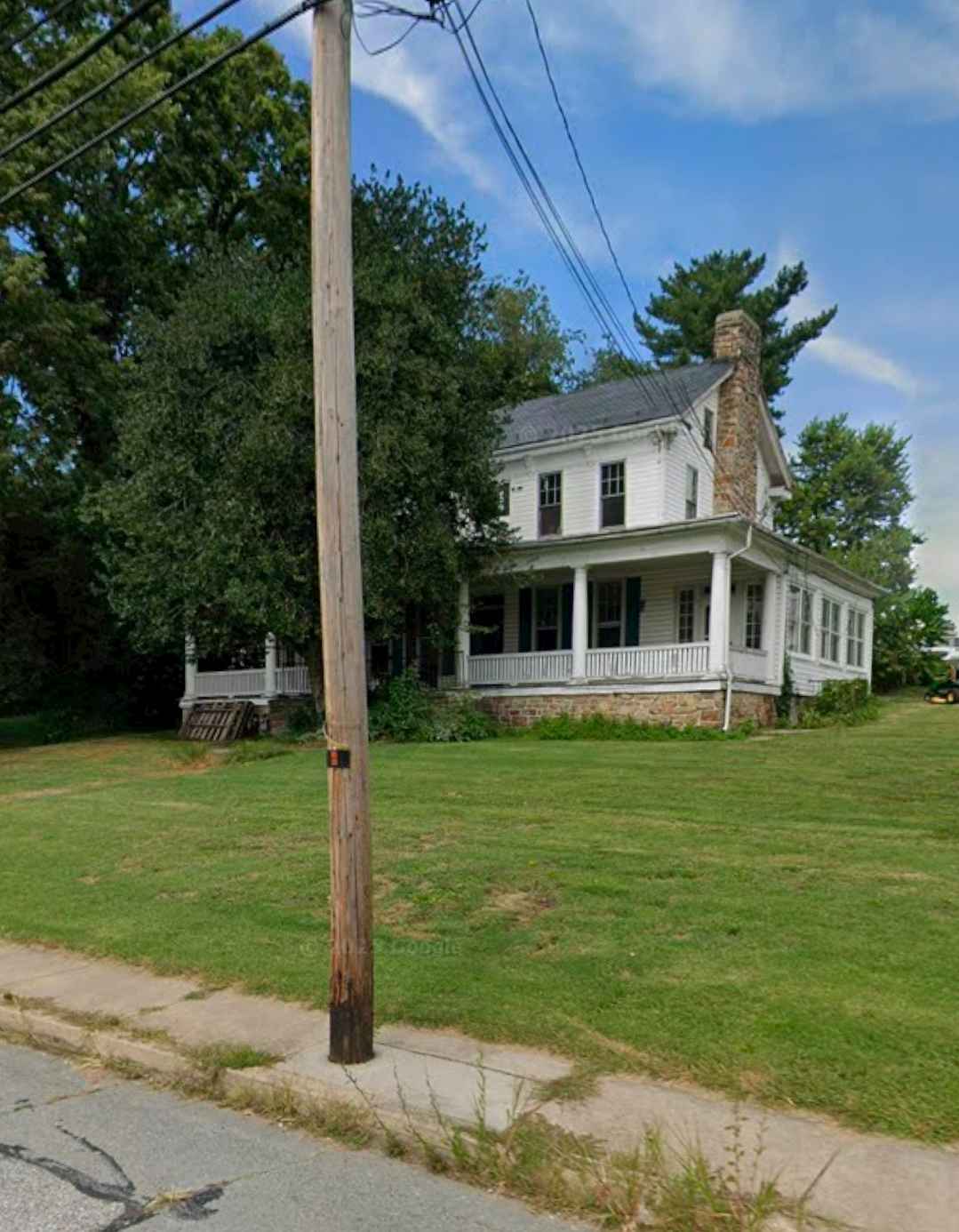 Be one of the first to move into a freshly updated space in the heart of Hallam! We’re in the middle of renovations now, and these rooms will be available soon. Perfect for working professionals or students looking for an affordable, comfortable place to live.
✨ Highlights
Newly renovated property (under construction, ready soon)
Spacious rooms in a multi-unit building
Shared kitchen and bathrooms designed for convenience
On-site laundry (coin/card operated) planned for tenants
All utilities included (electric, water, trash, and WiFi)
Off-street parking available
📍 Location
Central Hallam Borough — quick access to Route 30, York, and Lancaster
Close to shops, restaurants, and everyday essentials