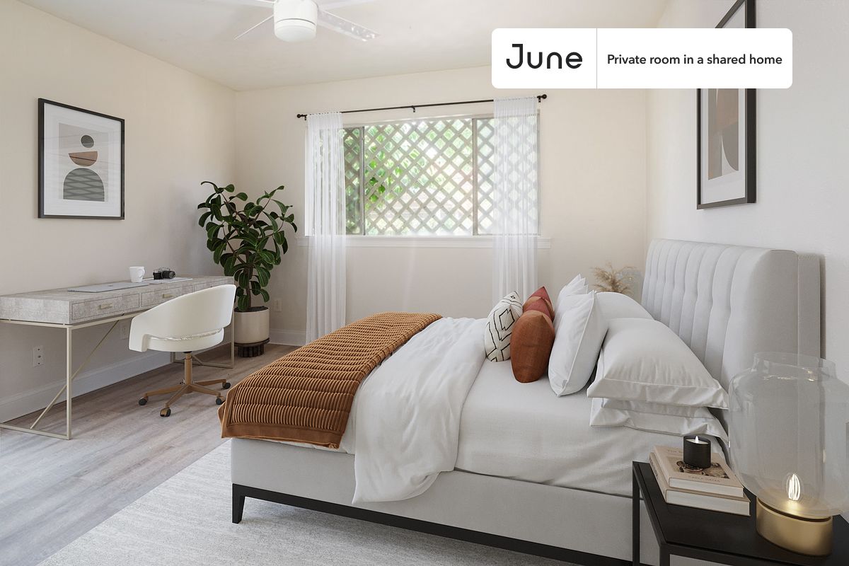 PLEASE NOTE: This is a private room in a shared apartment. You will have your own bedroom and shared common areas (kitchen, bathroom, etc.) with other residents.
Full bedroom in a 4 bedroom / 2 bathroom apartment!
Check out 3D tour now: https://jnhm.es/86i
This Full room in NorthEast Dallas is available on a 12 month lease or a flexible short term (31 to 364 days) lease. You pick your custom start and end date. Monthly rent rate is determined by furnishing preference, move-in date and move-out date. Speak to a June representative for recommendations on the best stay duration for the lowest rate, and learn more about this home on the June website: https://jnhm.es/6cE
Amenities of this home: Dishwasher, Furnished Common Areas, Wi-Fi - Paid separately (High-Speed), Guarantors Allowed, 32-inch Flat-Screen TV, Street parking - City permit required, Laundry in home (free), Hardwood Flooring, Microwave, Oven, Refrigerator, also, this unit is conveniently located, several local parks, restaurants and bars are just minutes away.
About June Homes: Welcome to the easiest rental experience of your life. Rent furnished or unfurnished apartments on a 12 month lease or a flexible short term (31 to 364 days). As a resident, you’ll have access to 24/7 support and monthly cleanings of the home’s shared spaces. Sign up now to apply online for your next home with June: https://jnhm.es/sign-roomi
Brokers welcome! Contact us for more details.
Interested? Use this listing ID when speaking to June team: #1326 D