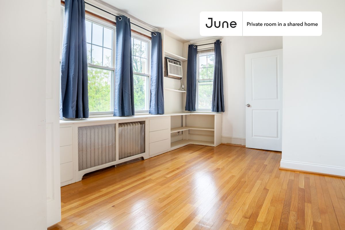 Move in with us before March 31st and stay until May 30th or later, and enjoy our limited-time discount on your first month! $150 off in DC. Hurry up!

Queen bedroom in a 7 bedroom / 4 bathroom apartment!

Check out 3D tour now:  https://jnhm.es/84C

This  Queen room in Petworth  is available on a flexible 1-18 month lease. Monthly rent rate is determined by furnishing preference, move-in date and move-out date. Speak to a June representative for recommendations on the best stay duration for the lowest rate, and learn more about this home on the June website:  https://jnhm.es/67E

Amenities of this home:   Dishwasher,    Furnished Common Areas,    Wi-Fi - Paid separately (High-Speed),    Guarantors Allowed,       Decorative fireplace,       Laundry in home (free),    Wall-Mounted TV,    Limited garage parking (Paid separately),    Hardwood Flooring,    Microwave,    Oven,    Refrigerator,   also, this unit is conveniently located, several local parks, restaurants and bars are just minutes away.

About June Homes: Welcome to the easiest rental experience of your life. Rent furnished or unfurnished apartments for 1 - 18 months, bypass hidden costs and broker fees and enjoy an easy move-in. As a resident, you’ll have access to 24/7 support and monthly cleanings of the home’s shared spaces. Sign up now to apply online for your next home with June: https://jnhm.es/sign-roomi

Interested? Kindly note that the minimum stay duration would be 31 days. 

Use this listing ID when speaking to June team:  #1231 D