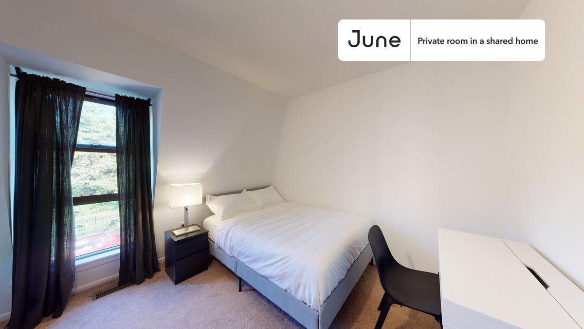 

PLEASE NOTE: This is a private room in a shared apartment. You will have your own bedroom and shared common areas (kitchen, bathroom, etc.) with other residents.

Full bedroom in a 5 bedroom / 3 bathroom apartment!

Check out 3D tour now:  https://jnhm.es/RW

This  Full room in Logan Circle  is available on a 12 month lease or a flexible short term (31 to 364 days) lease. You pick your custom start and end date. Monthly rent rate is determined by furnishing preference, move-in date and move-out date. Speak to a June representative for recommendations on the best stay duration for the lowest rate, and learn more about this home on the June website:  https://jnhm.es/5uv

Amenities of this home:   Guarantors Allowed,       Wi-Fi - Paid separately (High-Speed),    32-inch Flat-Screen TV,    Laundry in home (free),       Furnished Common Areas,    Dishwasher,    Enclosed backyard,    Hardwood Flooring,    Microwave,    Oven,    Refrigerator,   also, this unit is conveniently located, several local parks, restaurants and bars are just minutes away.

About June Homes: Welcome to the easiest rental experience of your life. Rent furnished or unfurnished apartments on a 12 month lease or a flexible short term (31 to 364 days). As a resident, you’ll have access to 24/7 support and monthly cleanings of the home’s shared spaces. Sign up now to apply online for your next home with June: https://jnhm.es/sign-roomi

Brokers welcome! Contact us for more details.

Interested? Kindly note that the minimum stay duration would be 31 days. 

Use this listing ID when speaking to June team:  #417 3C