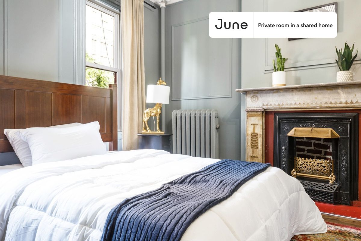 PLEASE NOTE: This is a private room in a shared apartment. You will have your own bedroom and shared common areas (kitchen, bathroom, etc.) with other residents.
Full bedroom in a 5 bedroom / 1 bathroom apartment!
Check out 3D tour now: https://jnhm.es/Pg
This Full room in Hell's Kitchen is available on a 12 month lease or a flexible short term (31 to 364 days) lease. You pick your custom start and end date. Monthly rent rate is determined by furnishing preference, move-in date and move-out date. Speak to a June representative for recommendations on the best stay duration for the lowest rate, and learn more about this home on the June website: https://jnhm.es/3Y
Amenities of this home: Furnished Common Areas, Wi-Fi - Paid separately (High-Speed), Guarantors Allowed, 32-inch Flat-Screen TV, Dine in kitchen, Smart lock, Hardwood Flooring, Microwave, Oven, Refrigerator, also, this unit is conveniently located, several local parks, restaurants and bars are just minutes away.
About June Homes: Welcome to the easiest rental experience of your life. Rent furnished or unfurnished apartments on a 12 month lease or a flexible short term (31 to 364 days). As a resident, you’ll have access to 24/7 support and monthly cleanings of the home’s shared spaces. Sign up now to apply online for your next home with June: https://jnhm.es/sign-roomi
Brokers welcome! Contact us for more details.
Interested? Use this listing ID when speaking to June team: #138 3A