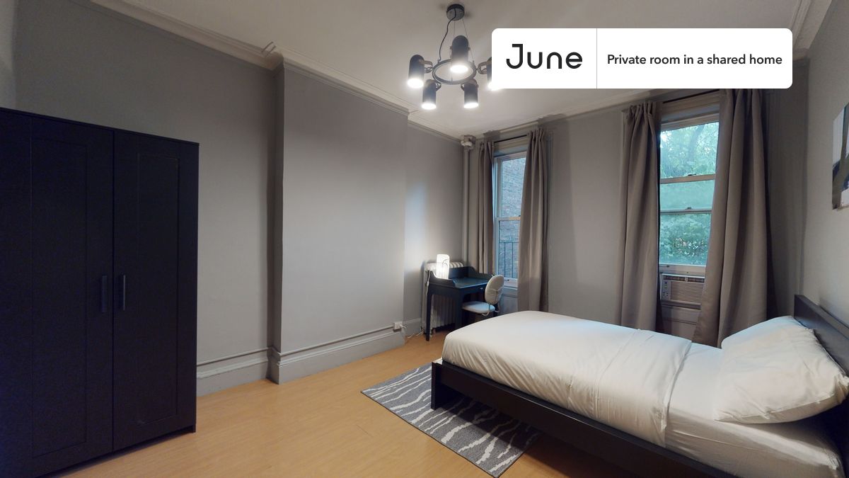 PLEASE NOTE: This is a private room in a shared apartment. You will have your own bedroom and shared common areas (kitchen, bathroom, etc.) with other residents.
Queen bedroom in a 4 bedroom / 1 bathroom apartment!
Check out 3D tour now: https://jnhm.es/R0
This Queen room in Hell's Kitchen is available on a 12 month lease or a flexible short term (31 to 364 days) lease. You pick your custom start and end date. Monthly rent rate is determined by furnishing preference, move-in date and move-out date. Speak to a June representative for recommendations on the best stay duration for the lowest rate, and learn more about this home on the June website: https://jnhm.es/5tr
Amenities of this home: Dishwasher, Furnished Common Areas, Wi-Fi - Paid separately (High-Speed), Guarantors Allowed, 32-inch Flat-Screen TV, Hardwood Flooring, Microwave, Oven, Refrigerator, also, this unit is conveniently located, several local parks, restaurants and bars are just minutes away.
About June Homes: Welcome to the easiest rental experience of your life. Rent furnished or unfurnished apartments on a 12 month lease or a flexible short term (31 to 364 days). As a resident, you’ll have access to 24/7 support and monthly cleanings of the home’s shared spaces. Sign up now to apply online for your next home with June: https://jnhm.es/sign-roomi
Brokers welcome! Contact us for more details.
Interested? Use this listing ID when speaking to June team: #386 2A